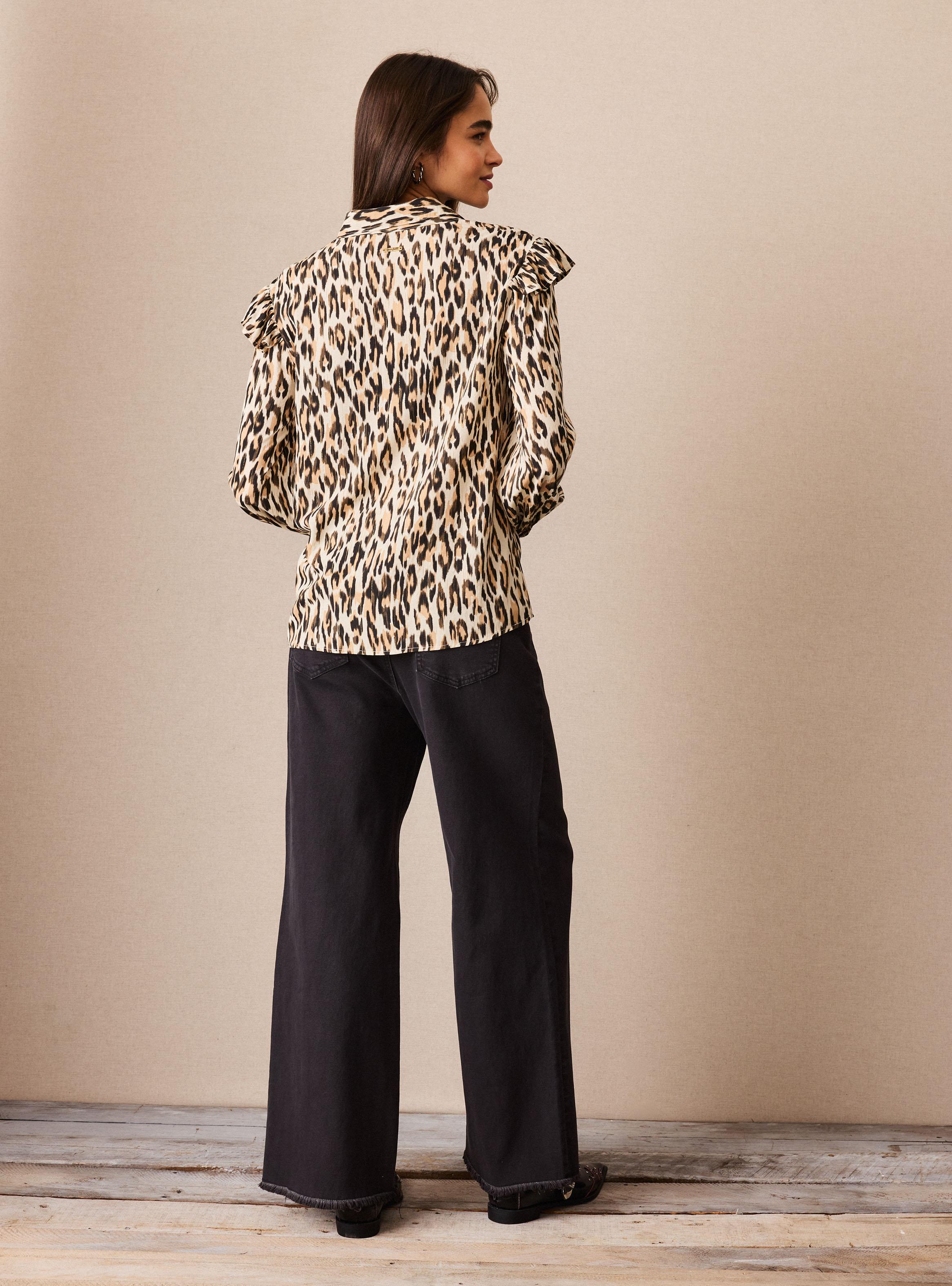 Blusa Camisera con Vuelo Estampada-5
