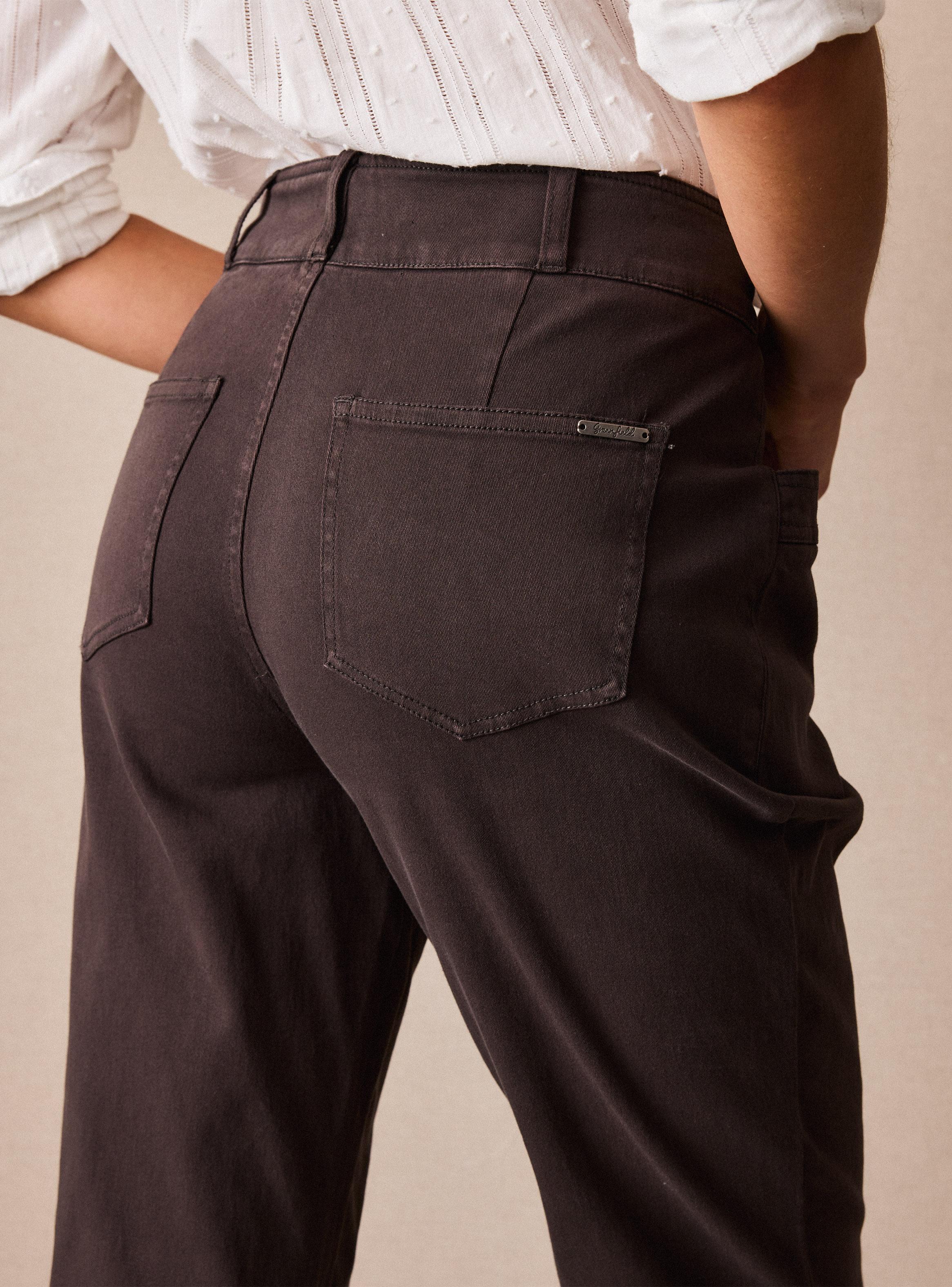 Pantalón Botones a la Vista y Corte en Pierna-3