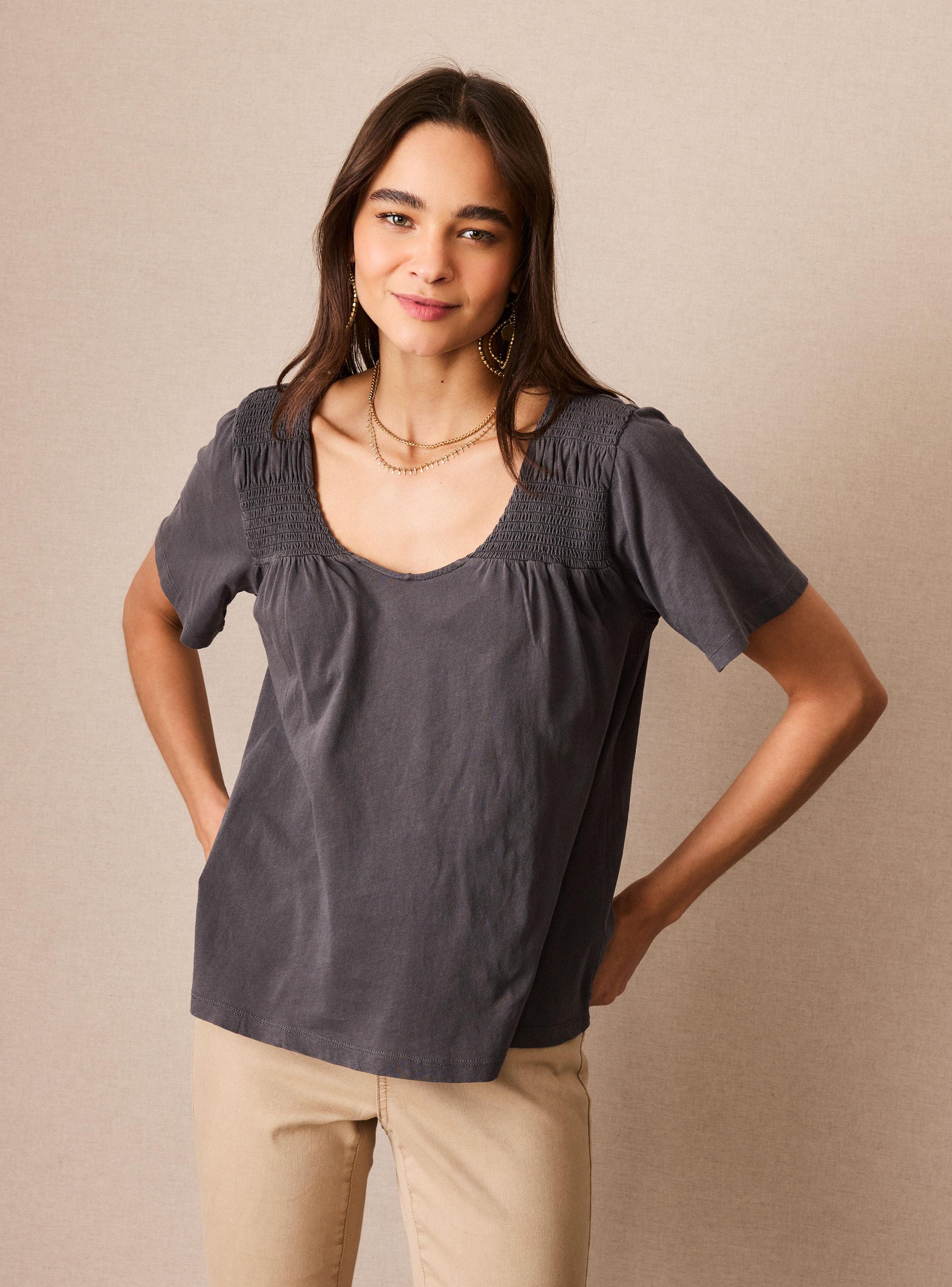 Polera con Detalle Elasticado en Hombros-0