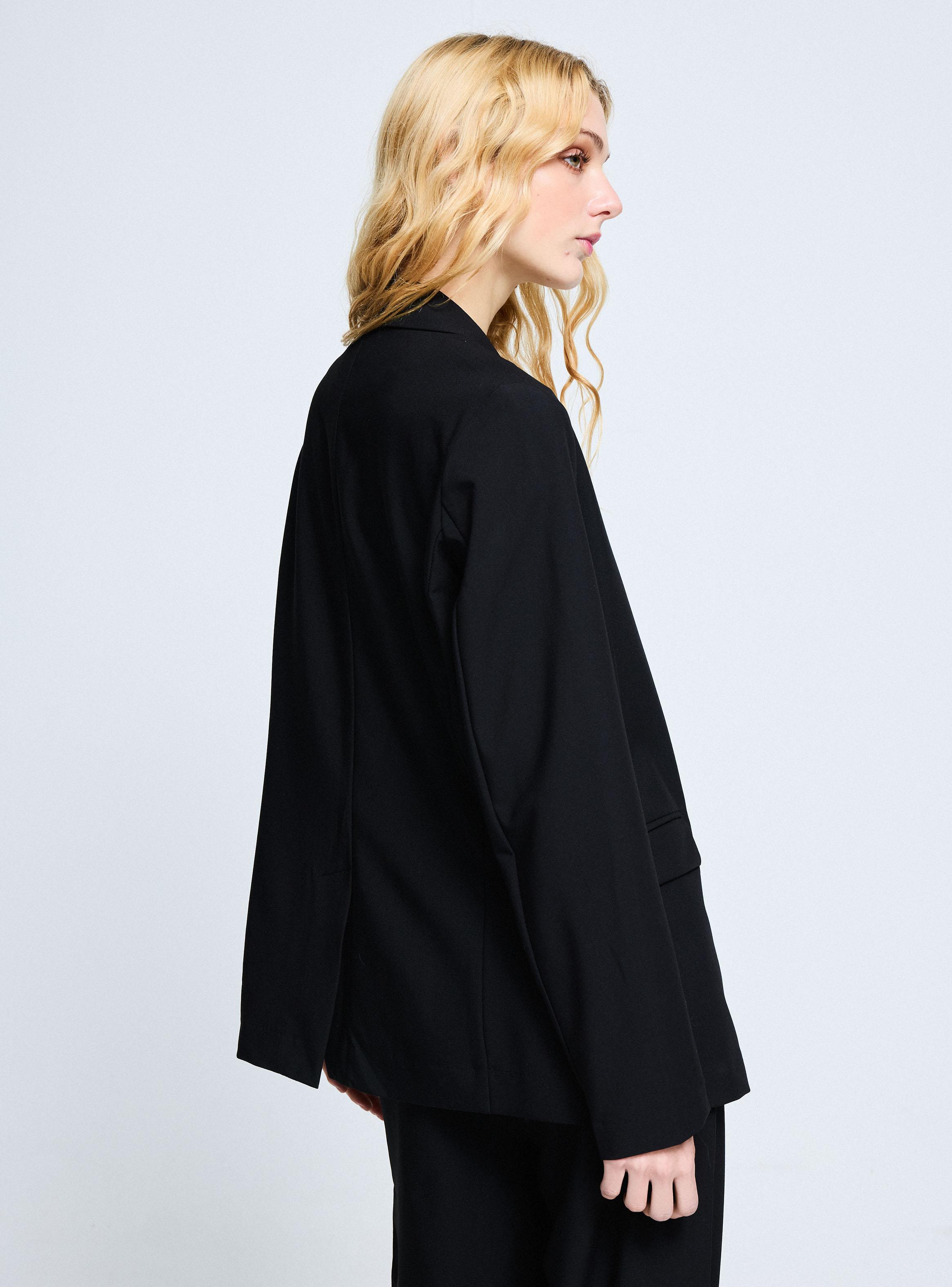 Blazer Oscuro con 1 Botón-1