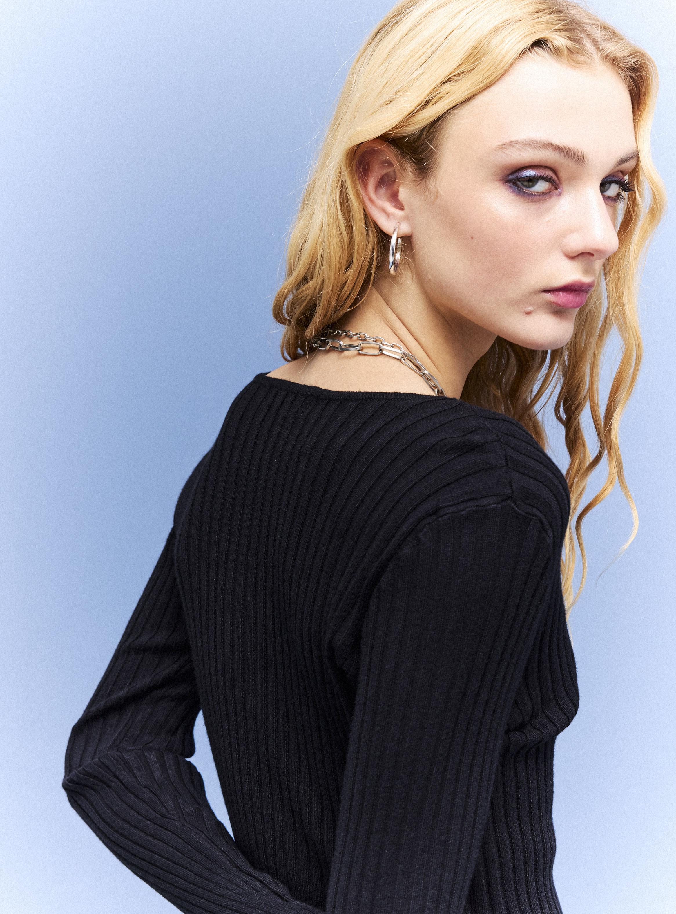 Chaleco Cut Out Frontal Cuello Redondo-3