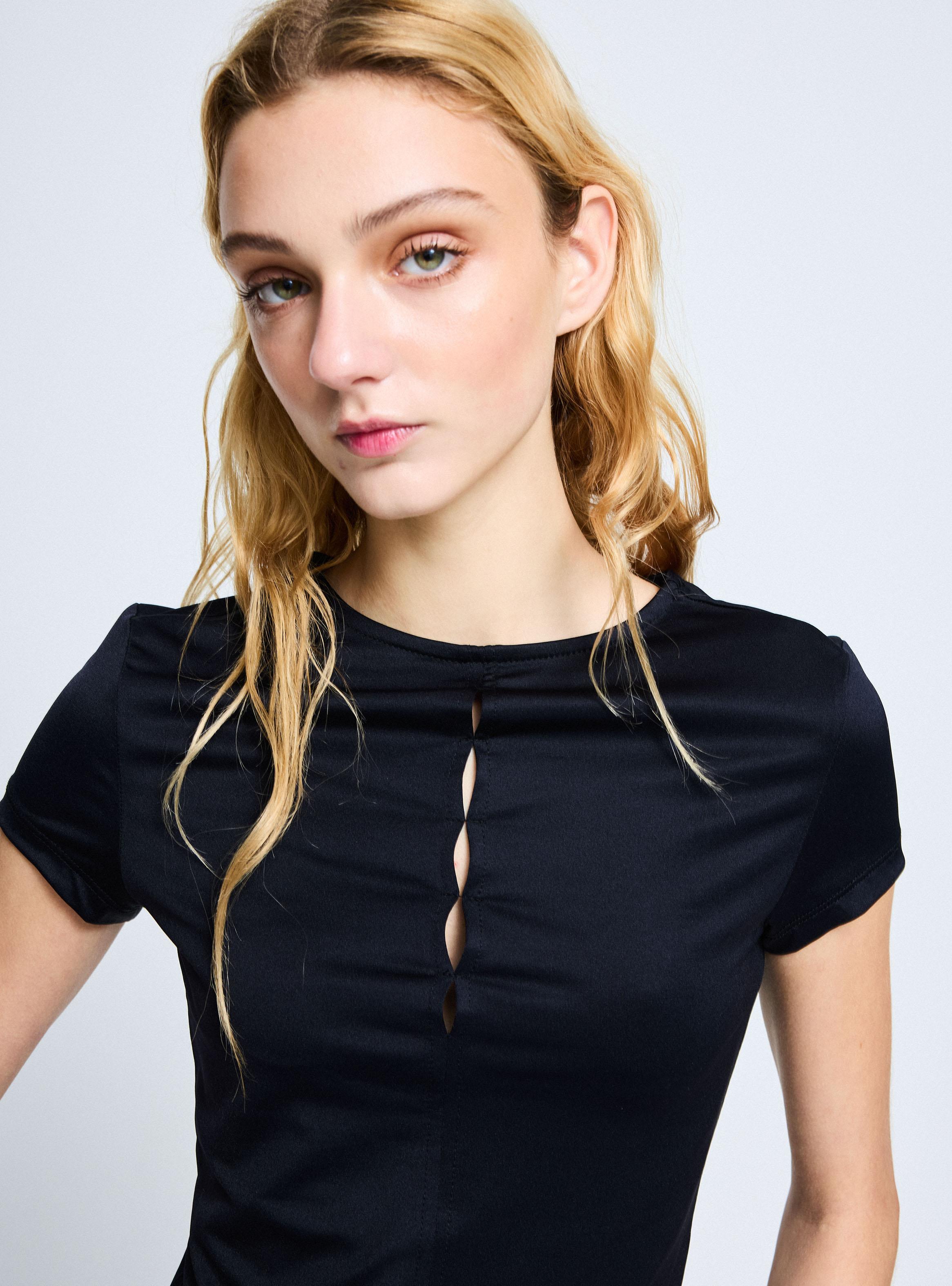 Polera Manga Corta Cut Out-2