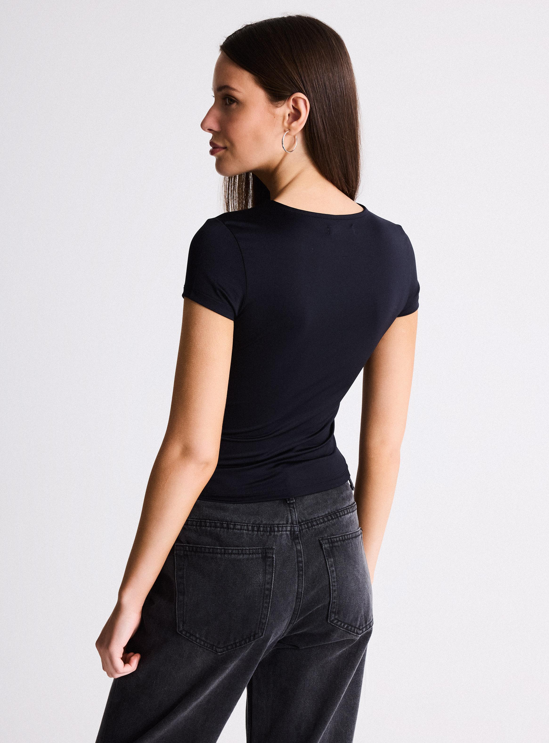 Polera Manga Corta Cut Out-1