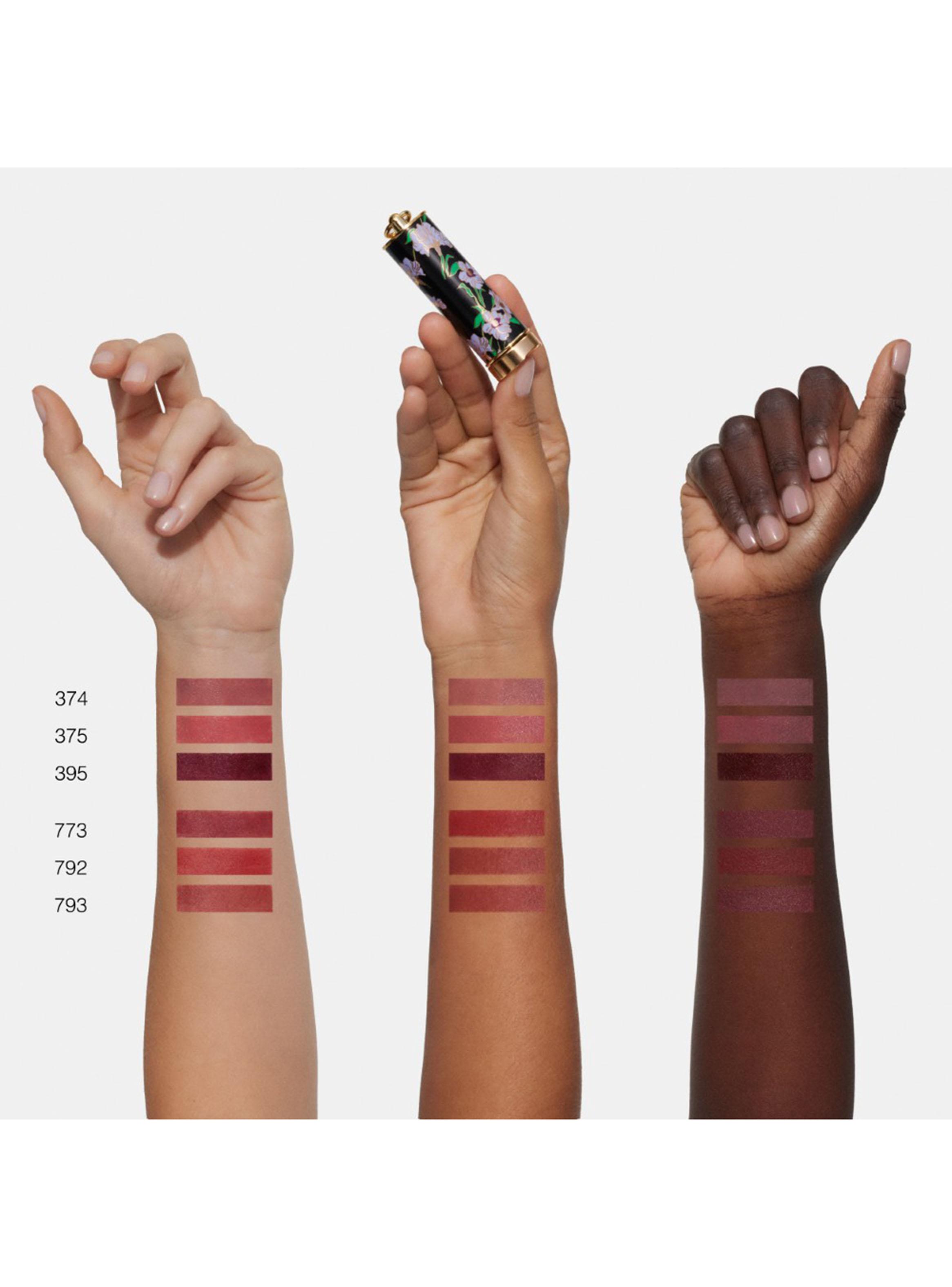 Fabulous Kiss Lipstick Blur Matte Carolina Herrera 793 Plum Power 3.5g-5
