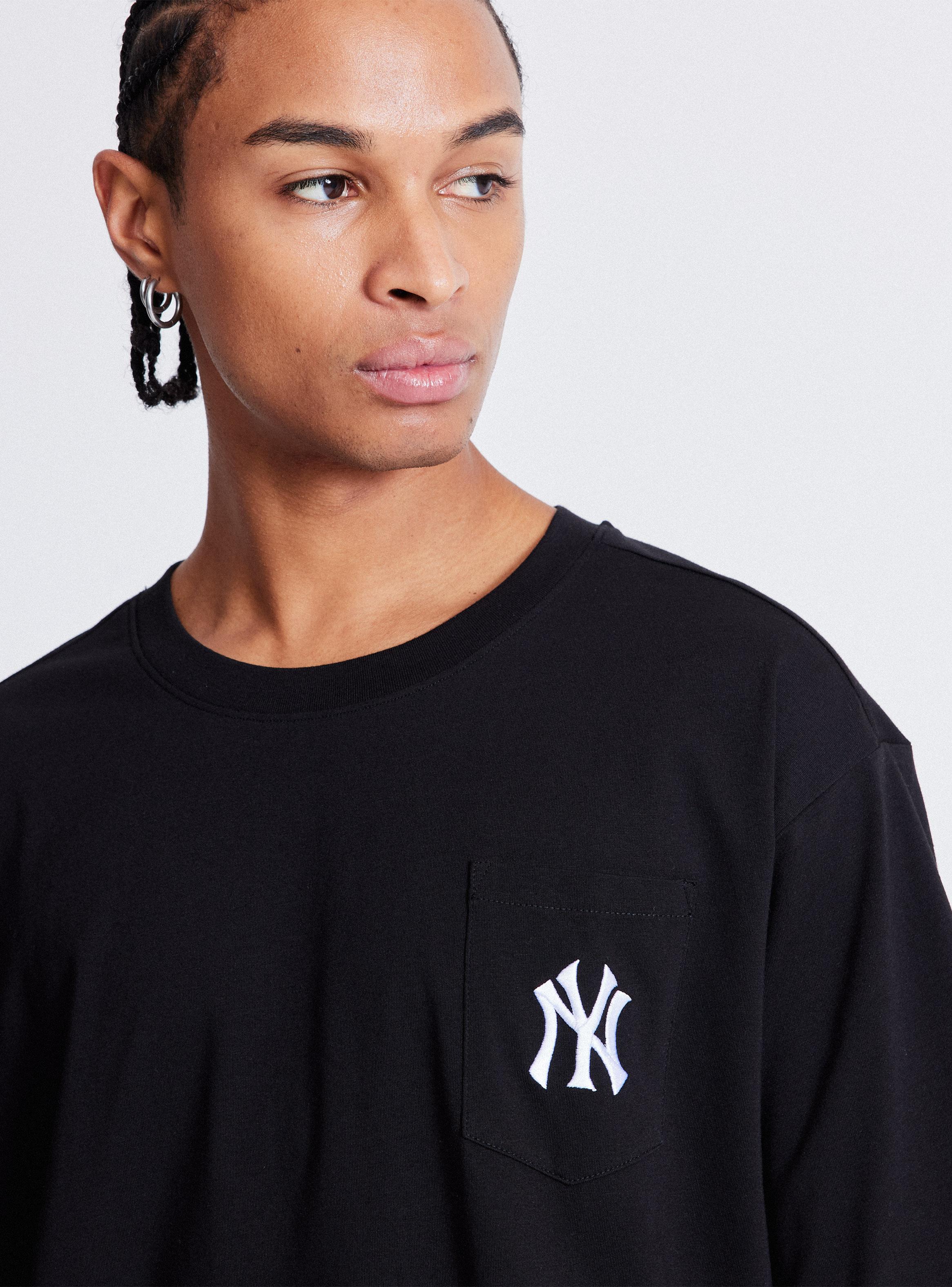 Polera Cuello Redondo Yankee-2