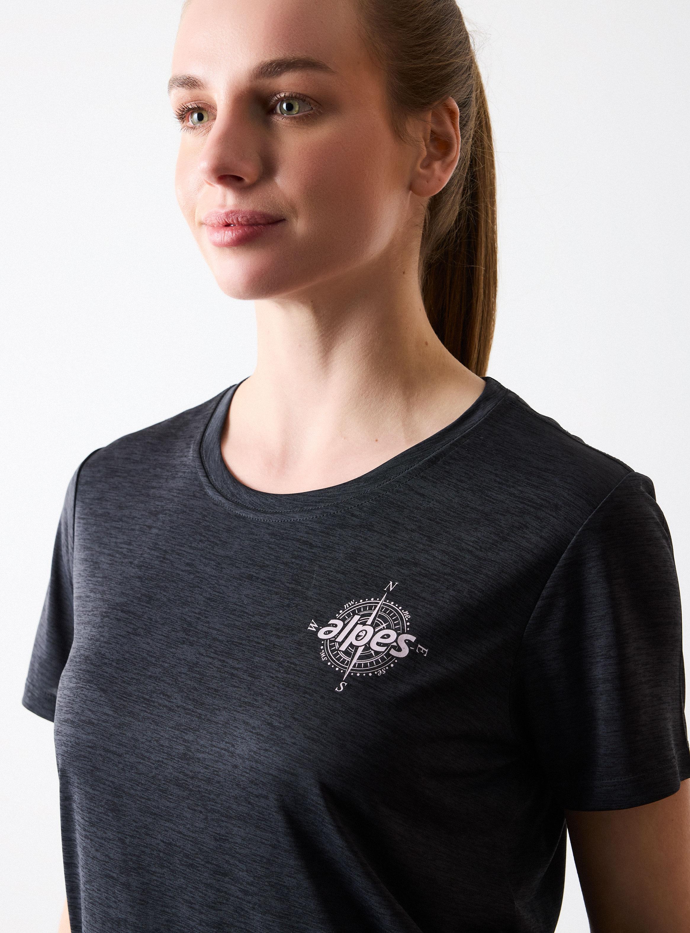 Polera Alldry Tela Liviana con Gráfica-2