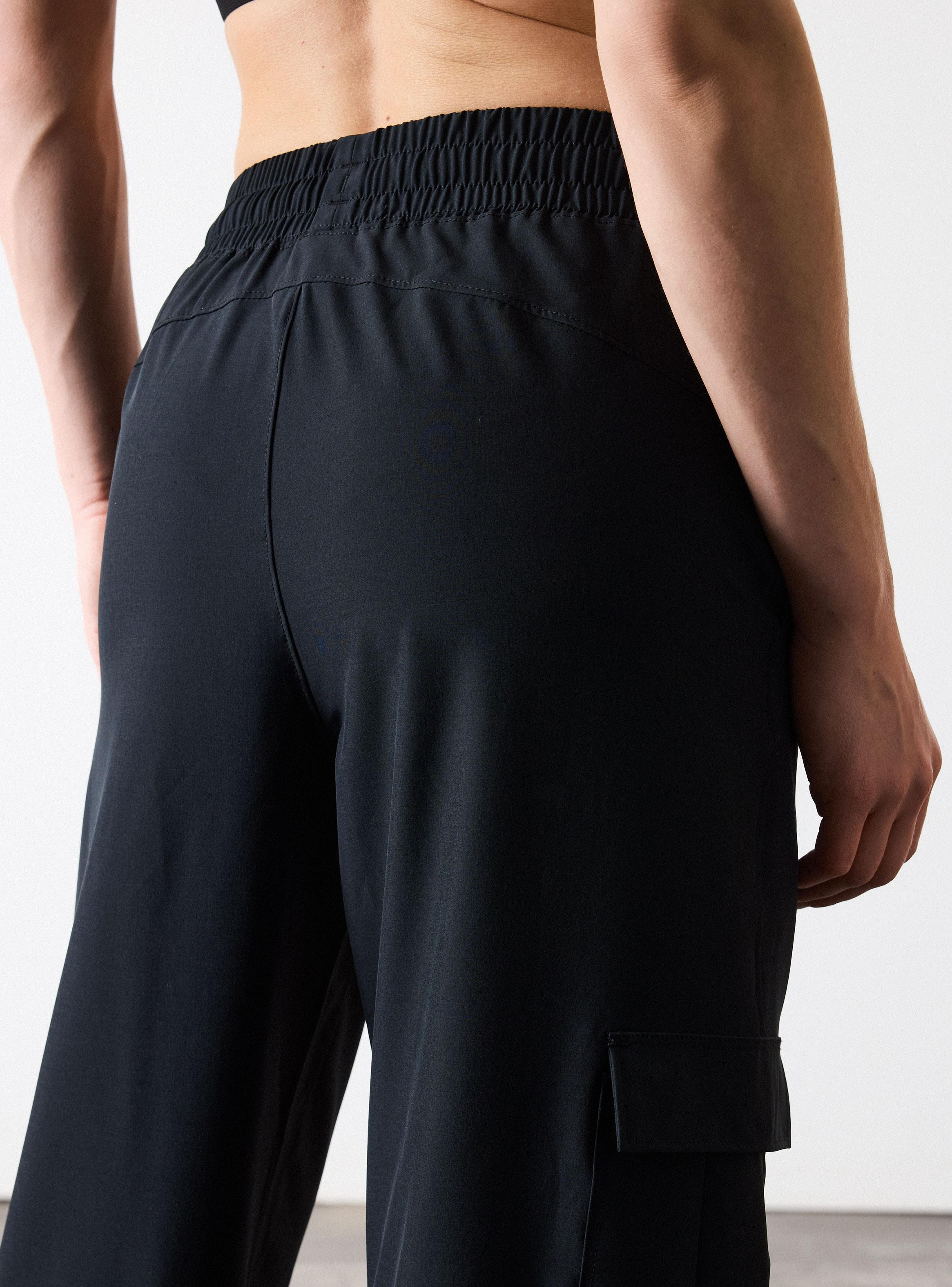 Pantalón Técnico Cargo Ancho-3