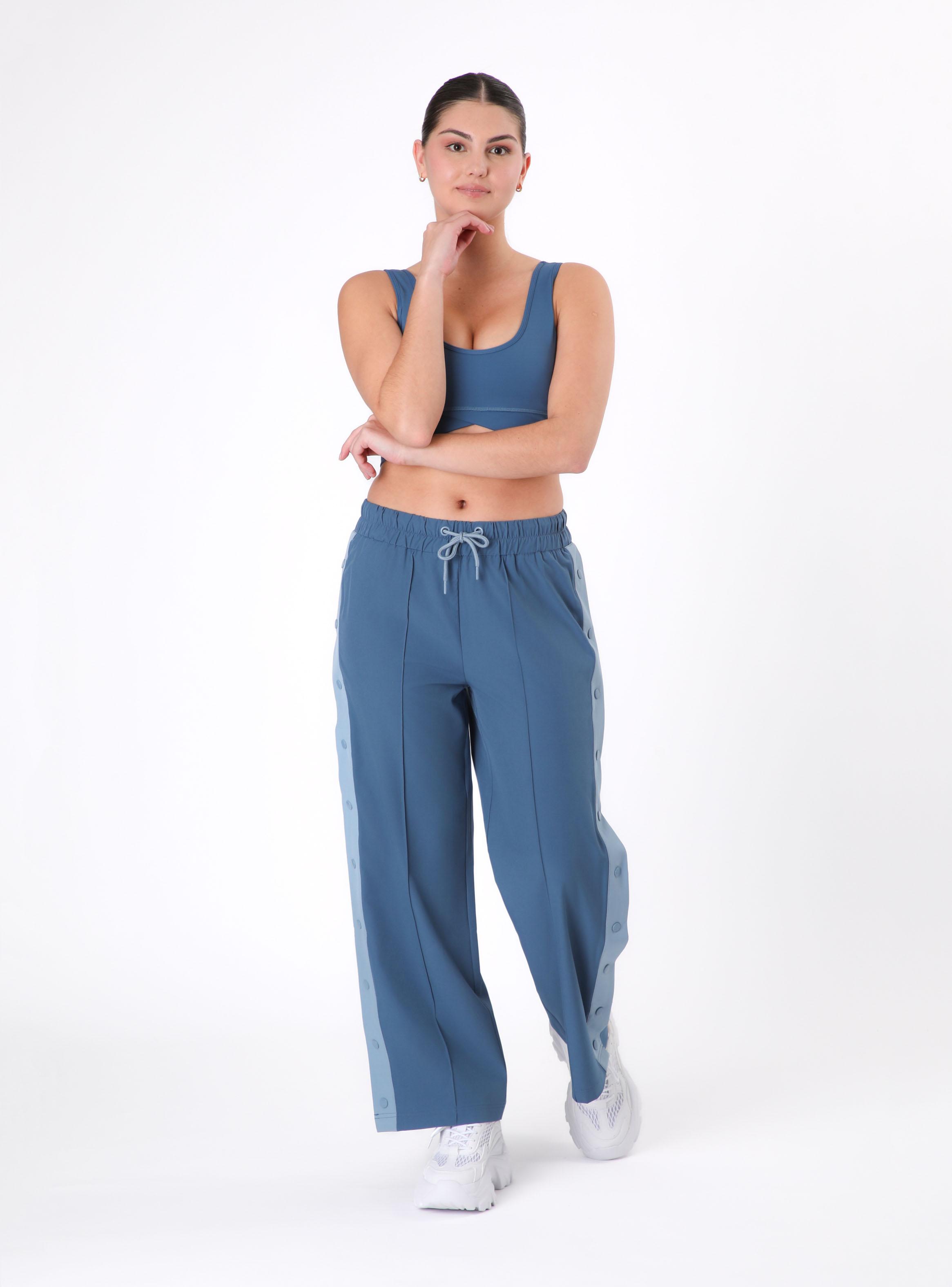 Pantalán Ancho con Botones al Costados-3