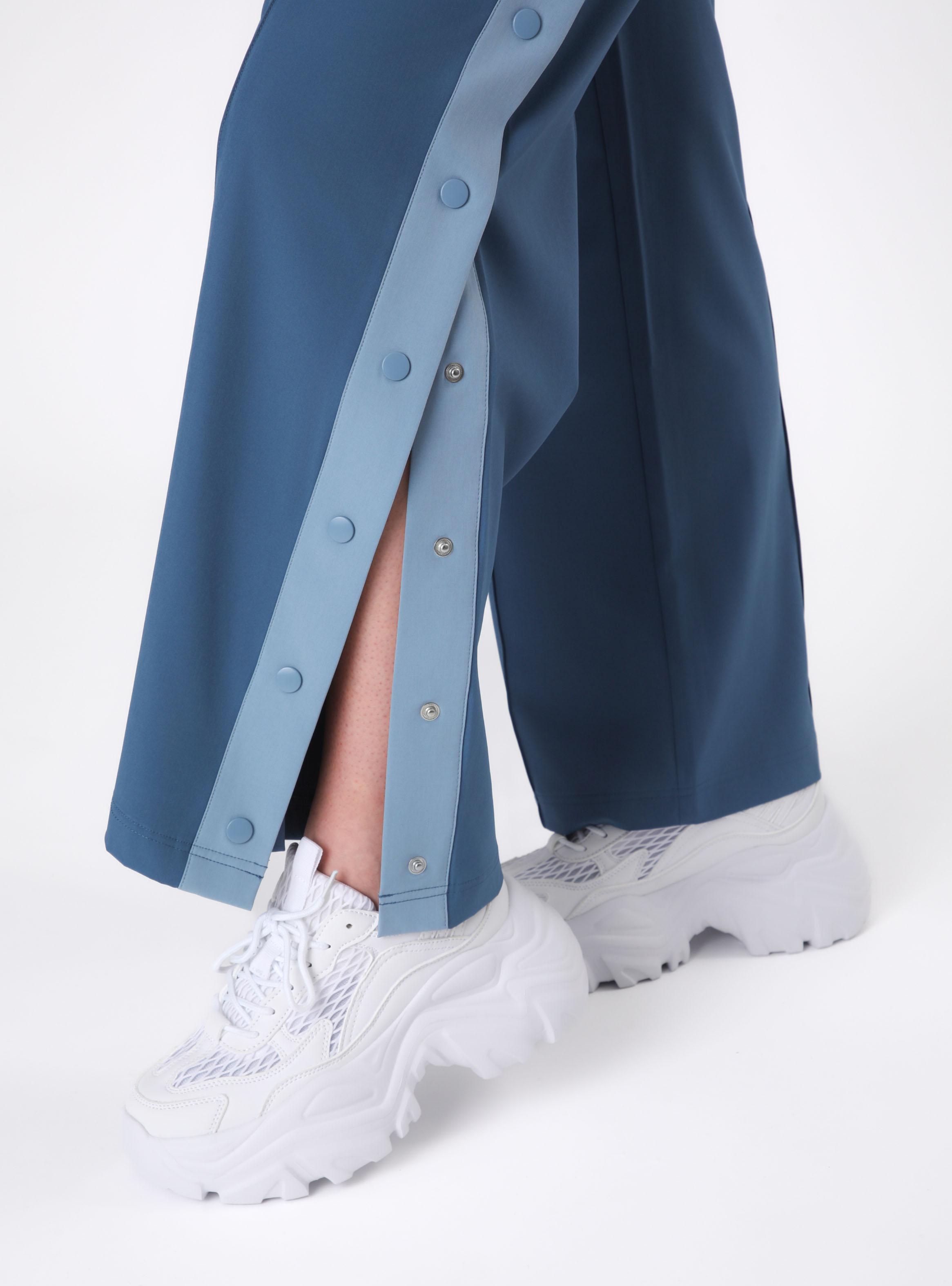 Pantalán Ancho con Botones al Costados-2