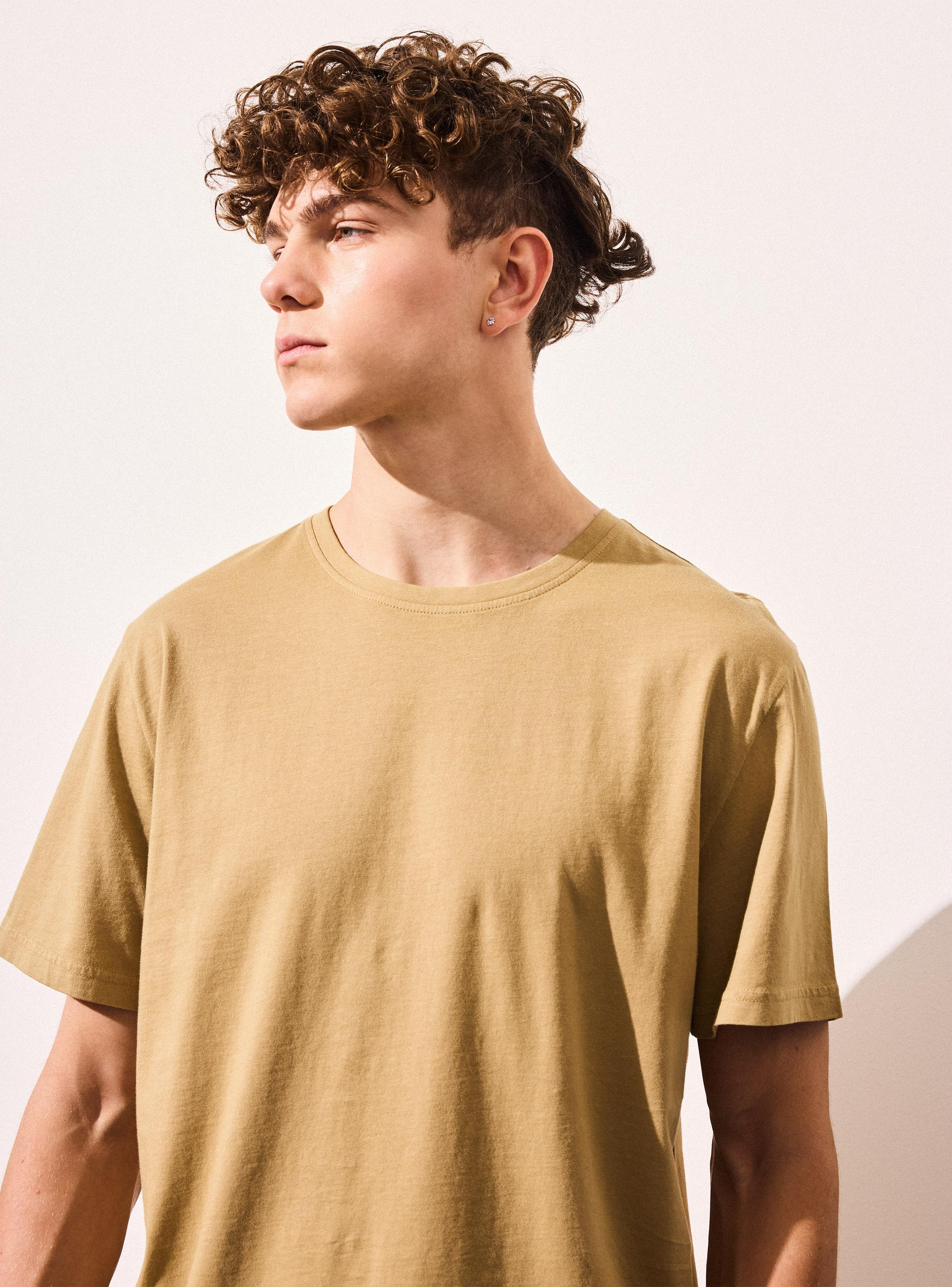 Polera Teñido Natural con Té Colección Ecológica-2