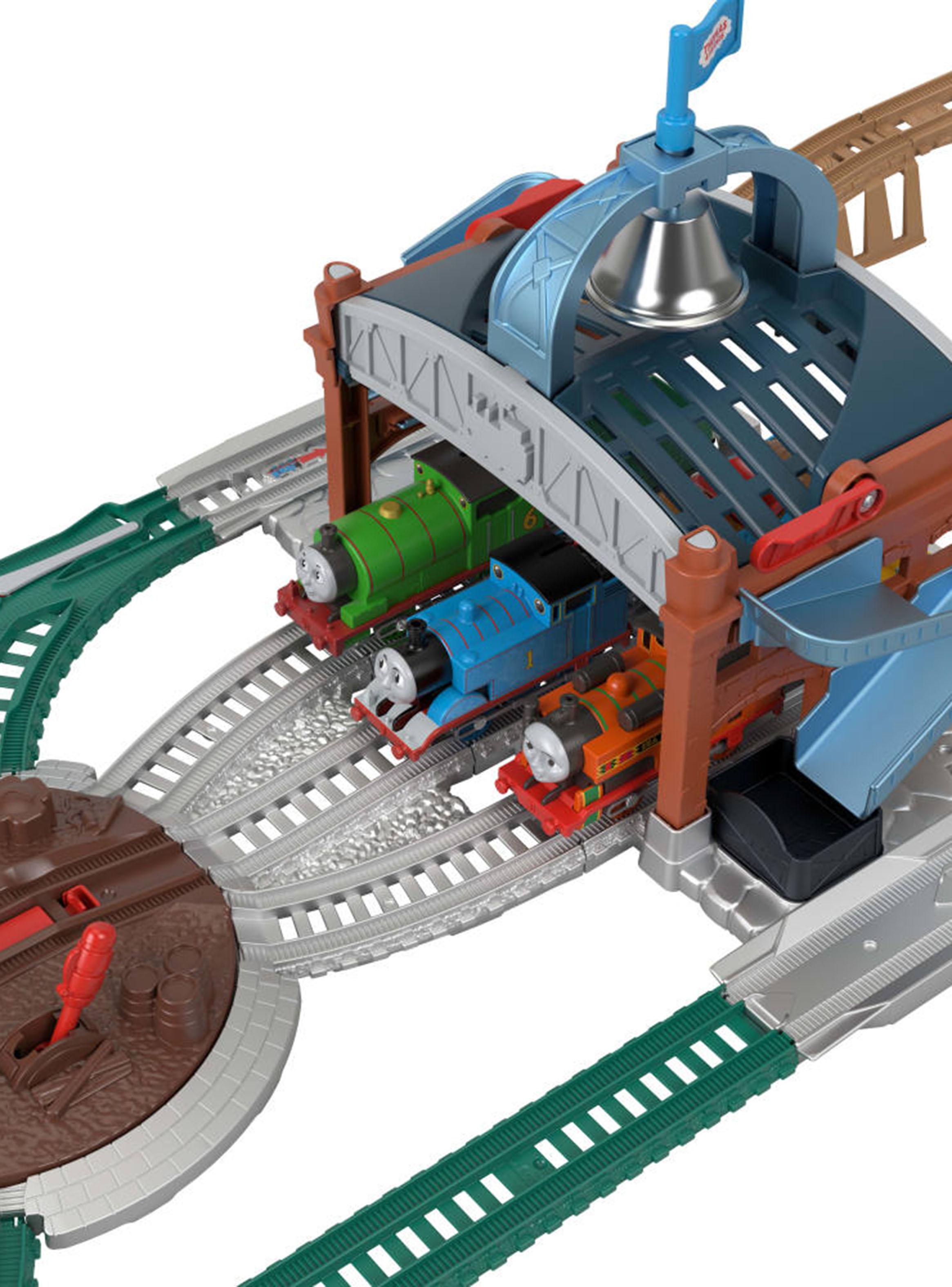 Pista de Tren Motorizada Entrega Barriles-2