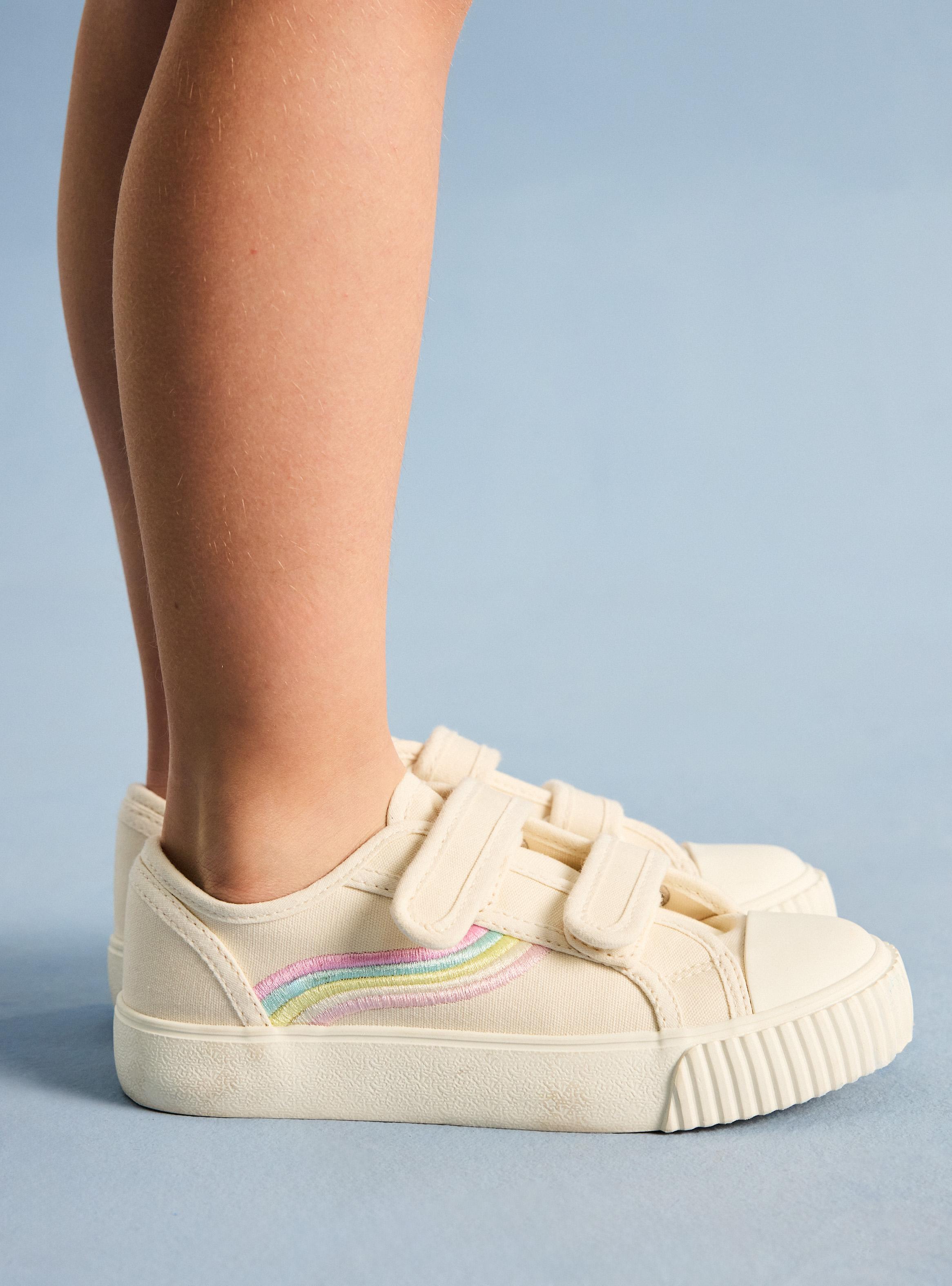 Zapatilla Urbana Lona Básica con Velcro Unisex-4