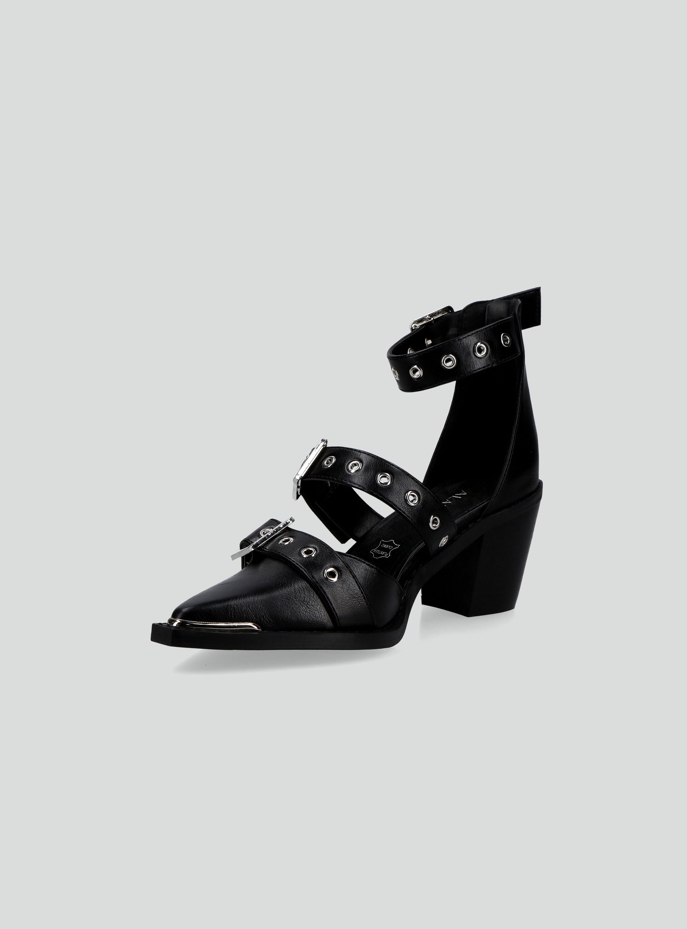 Zapato Casual con Taco y Hebillas Metálicas Mujer-2