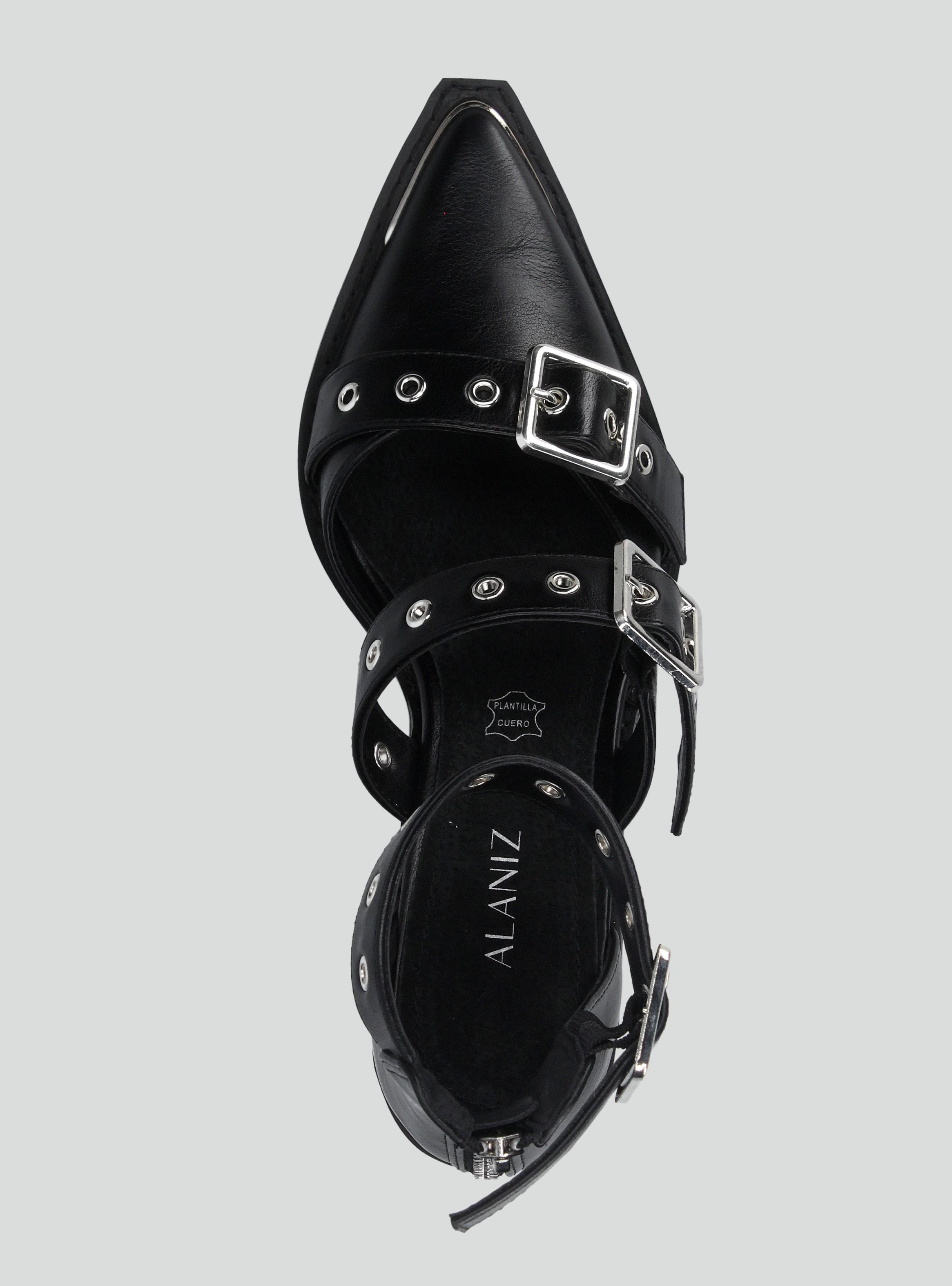 Zapato Casual con Taco y Hebillas Metálicas Mujer-3