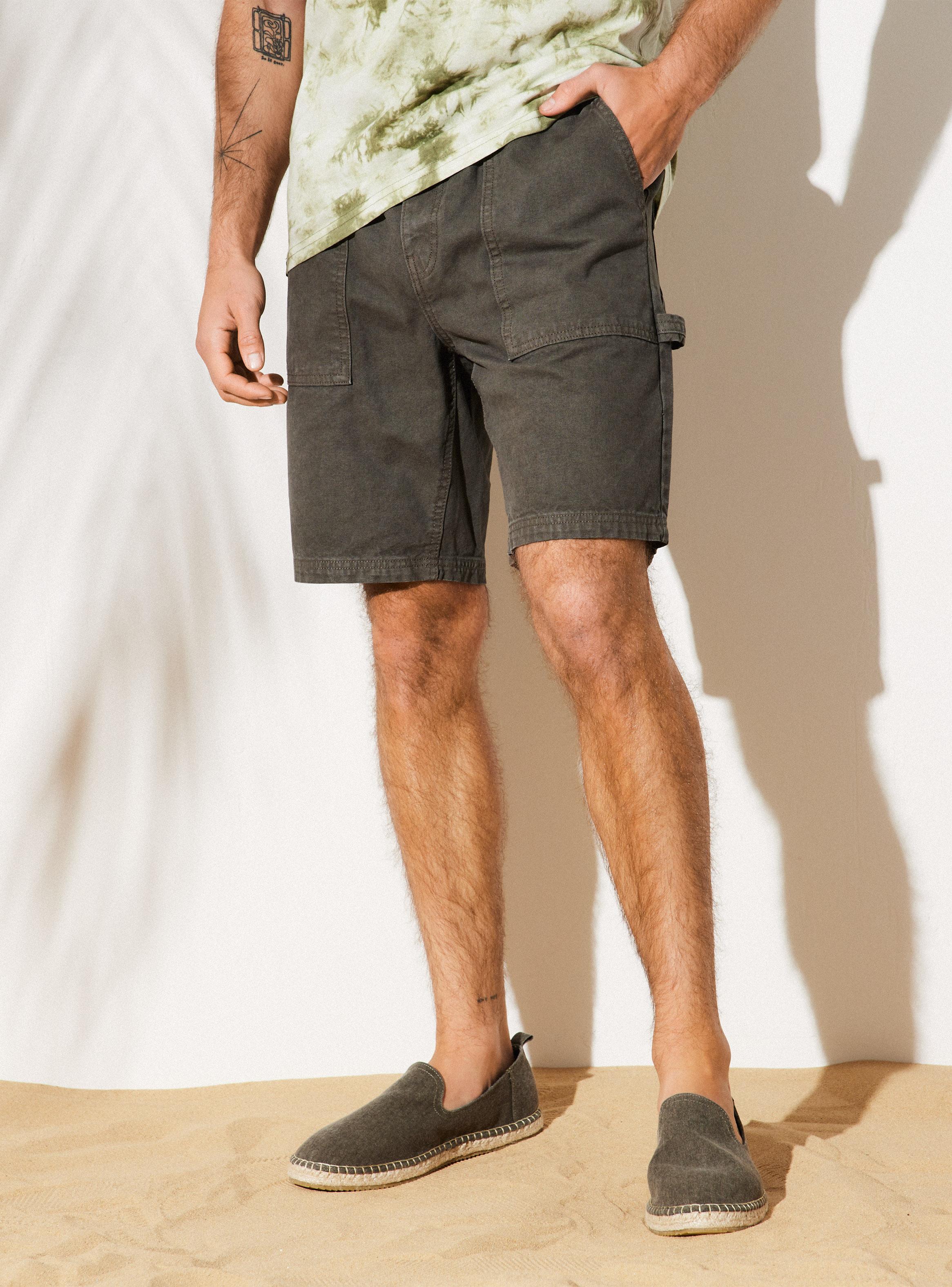 Short con Lavado y Detalle Carpintero-0