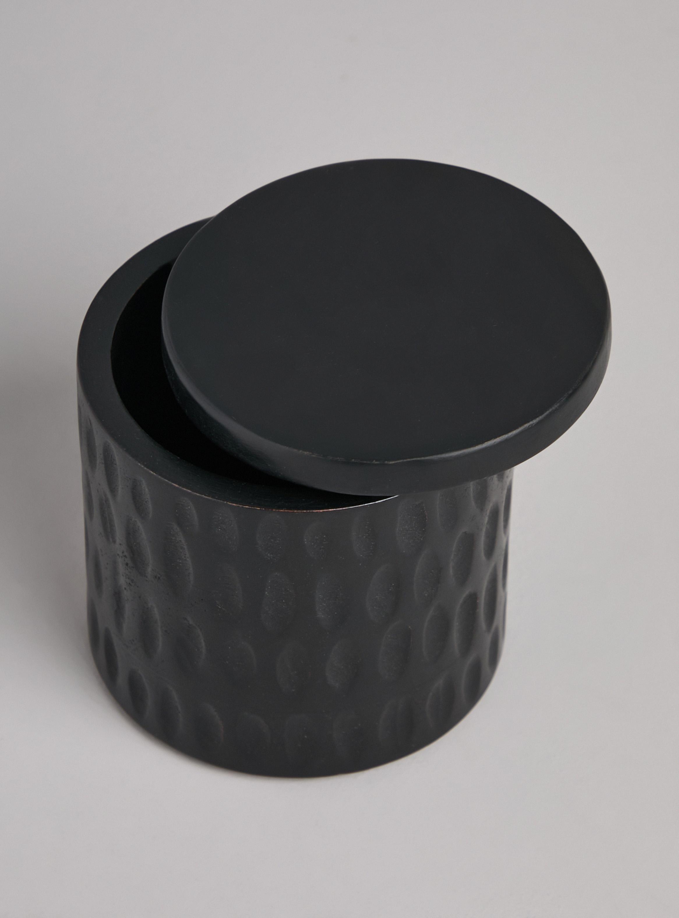 Canister Tribal M-1