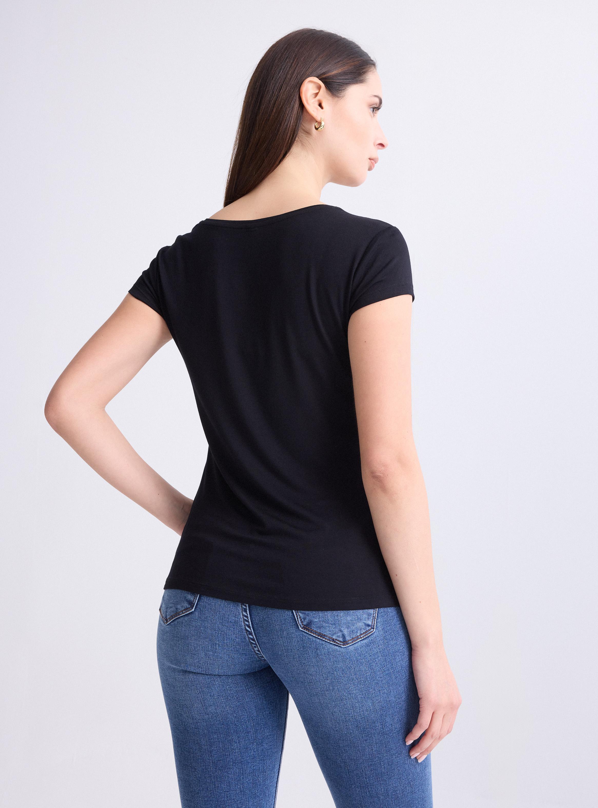 Polera Básica Ajustada Escote Redondo-1