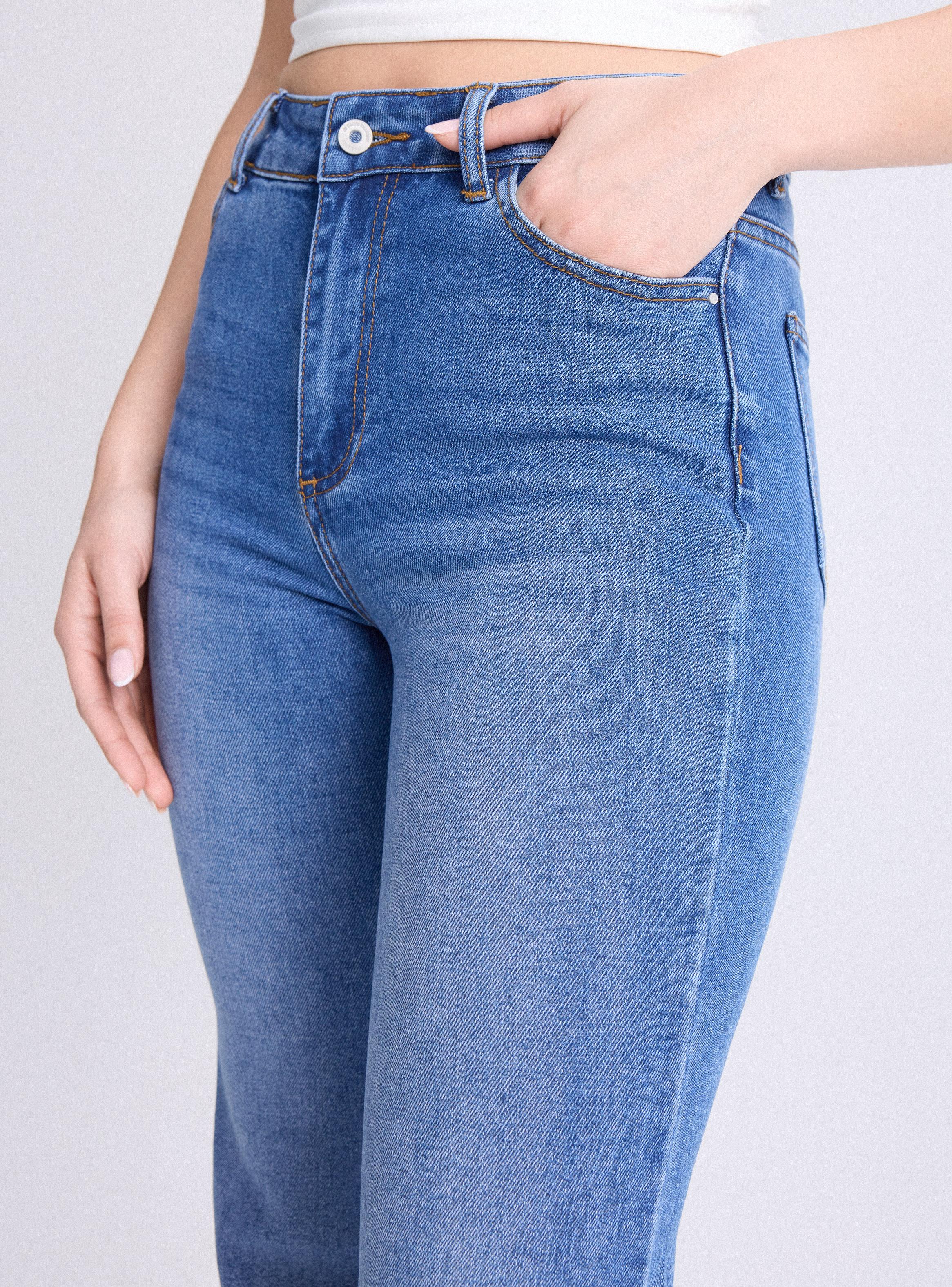 Jeans Flare con Strass en Bota-2