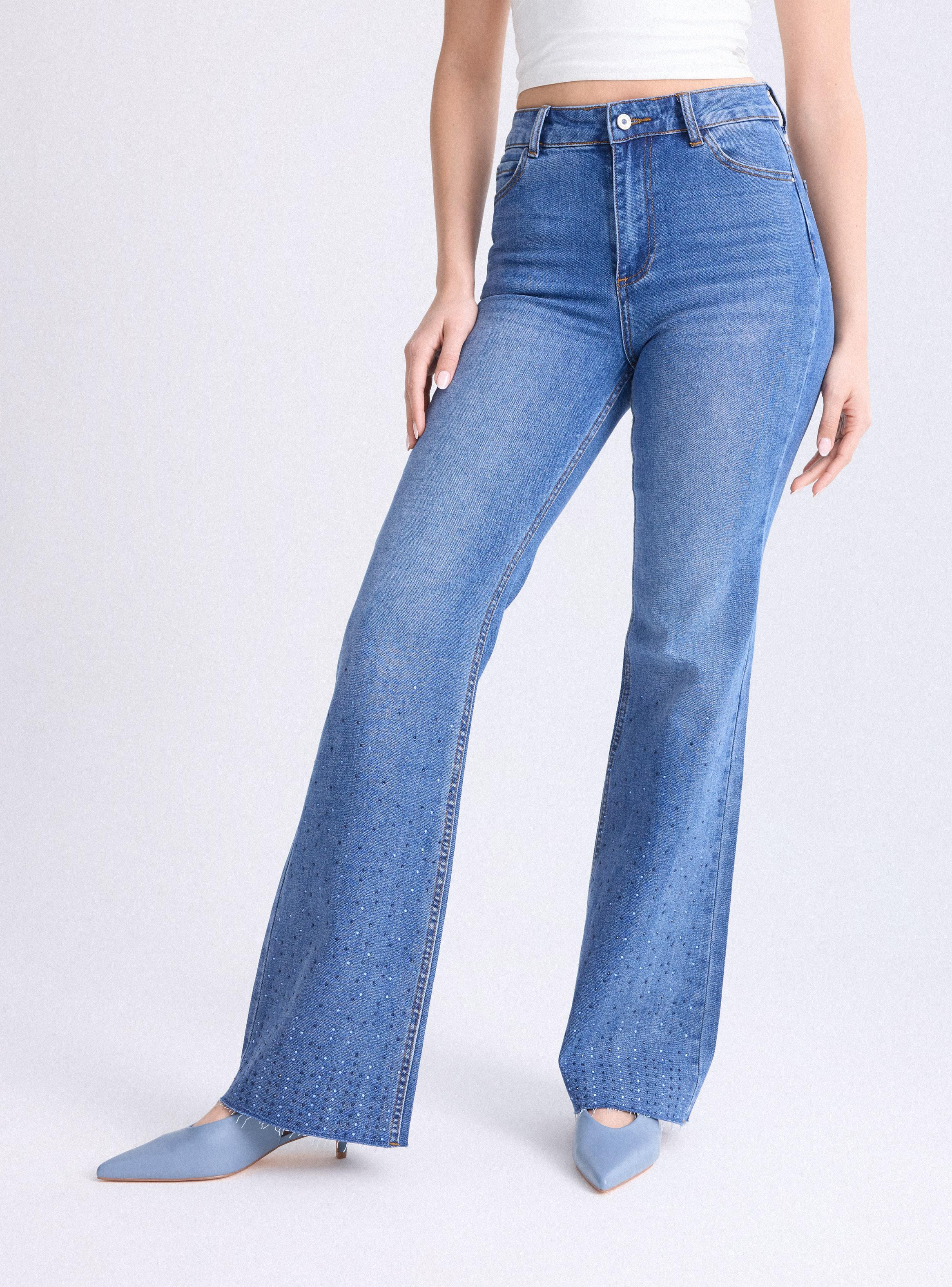 Jeans Flare con Strass en Bota-0