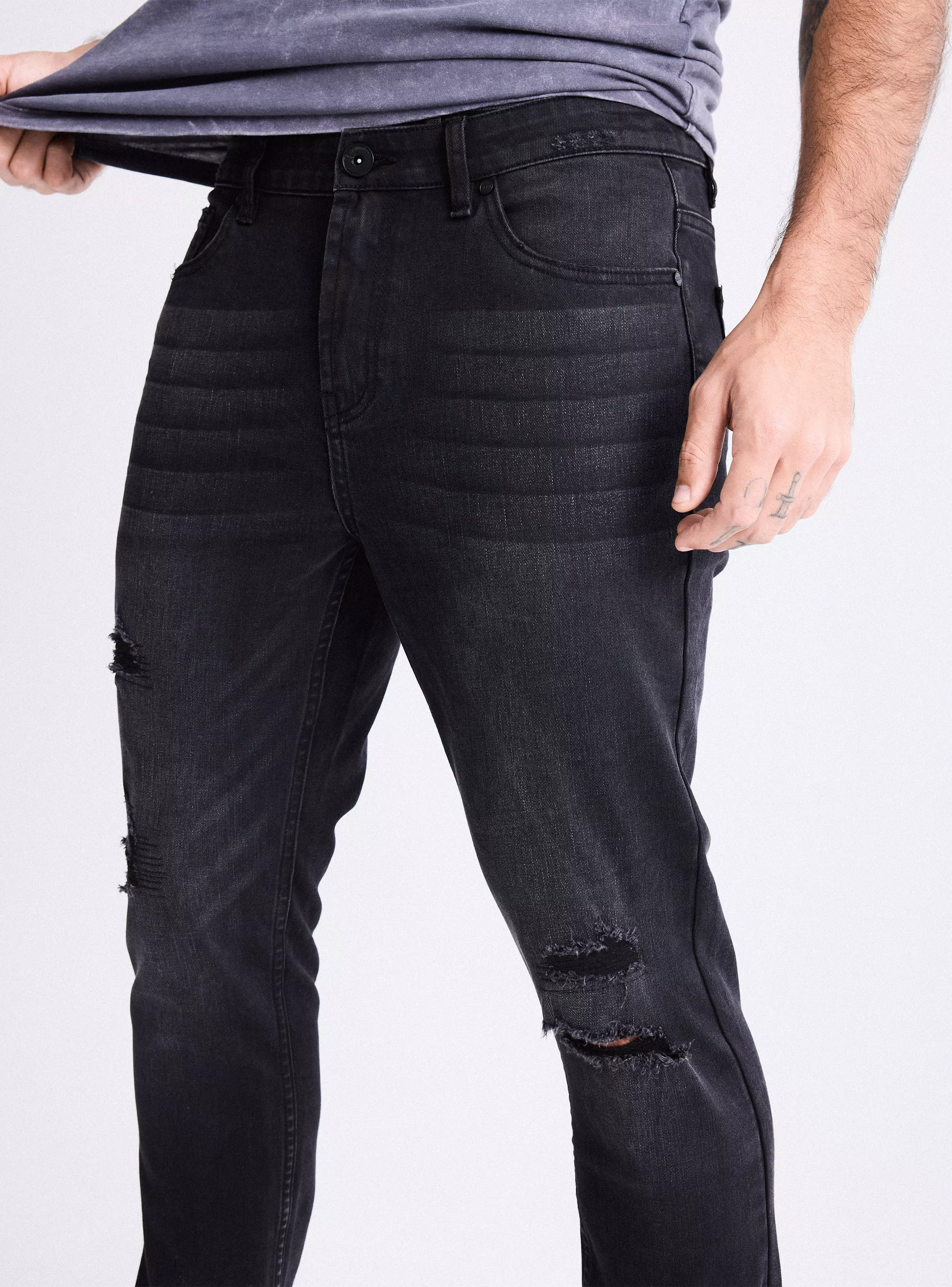Jeans Roturas Tela Resinada Skinny Fit-2