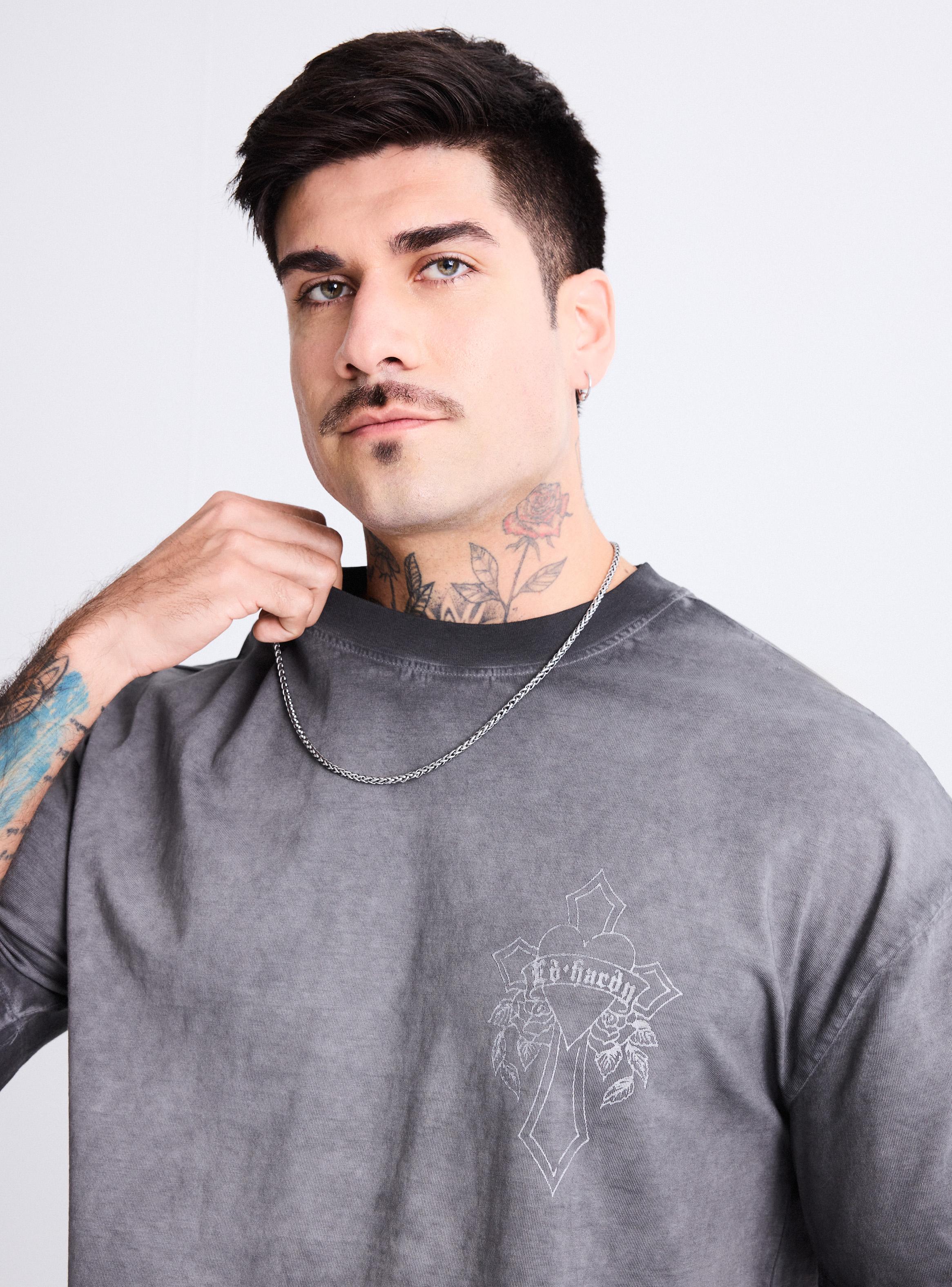 Polera Ed Hardy Loose Fit Estampado Espalda-2