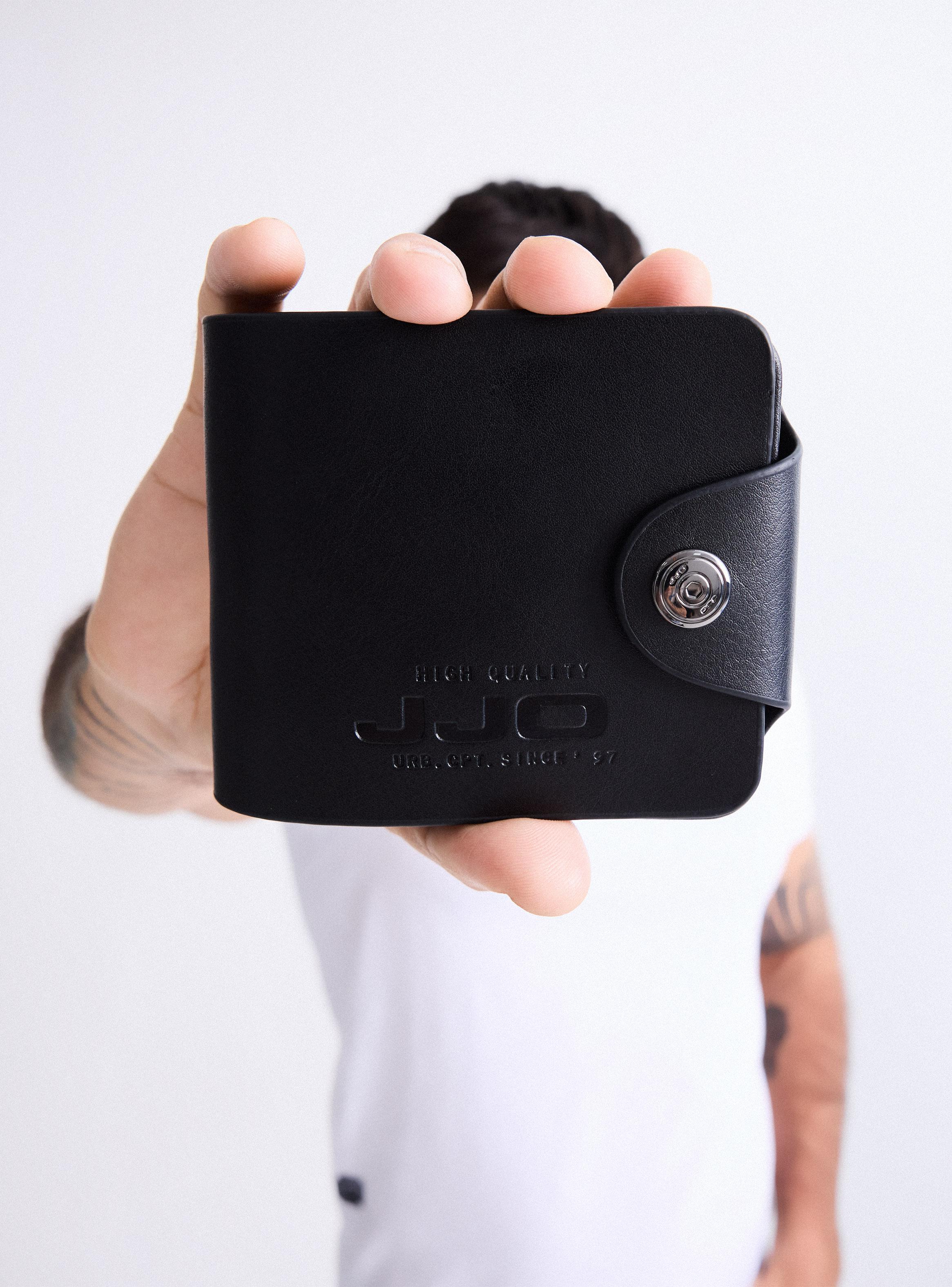 Billetera Cuero Real con Broche y Logo-4