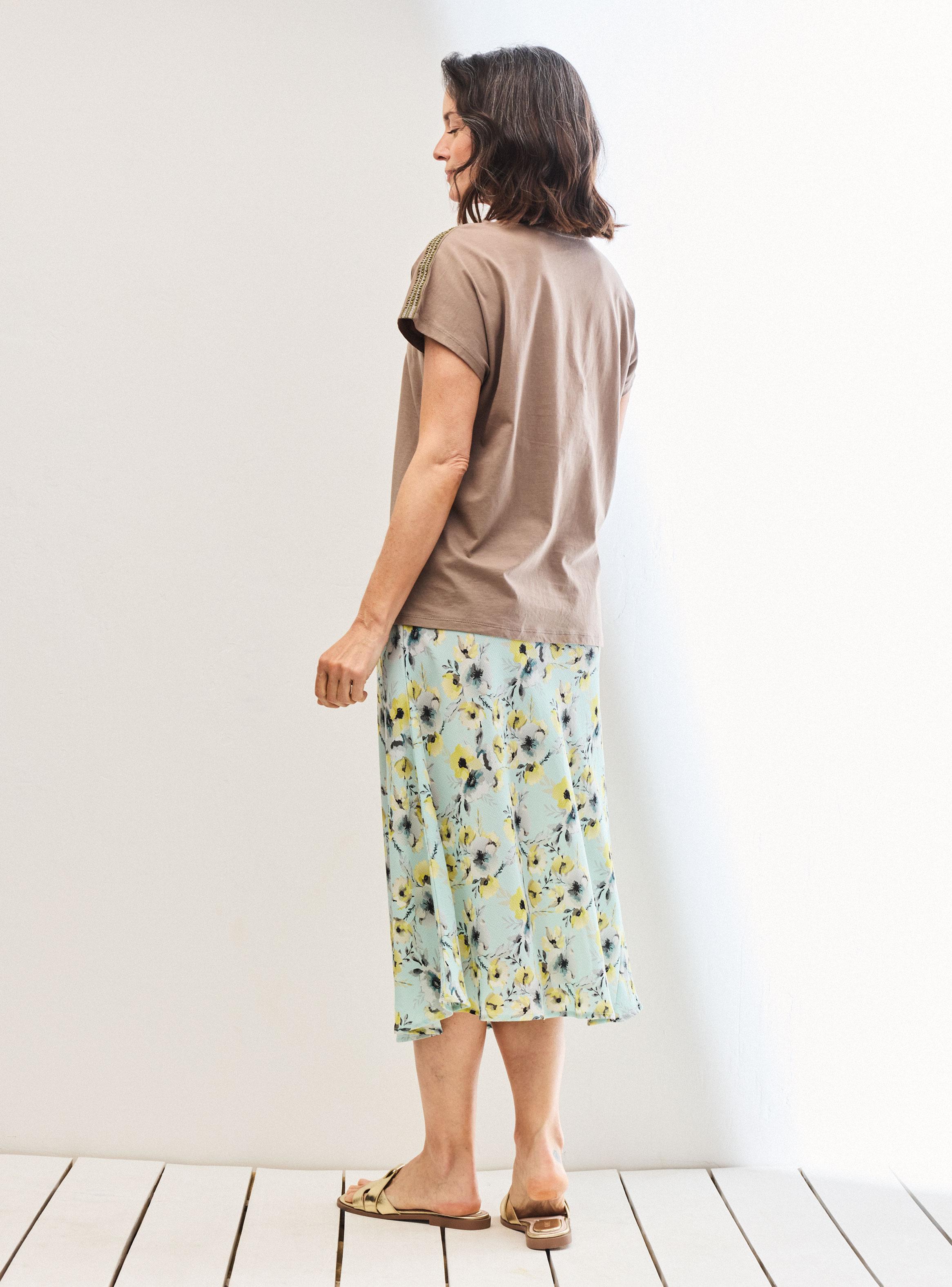 Polera con Bordado en Hombros Cuello y Costadillo-5