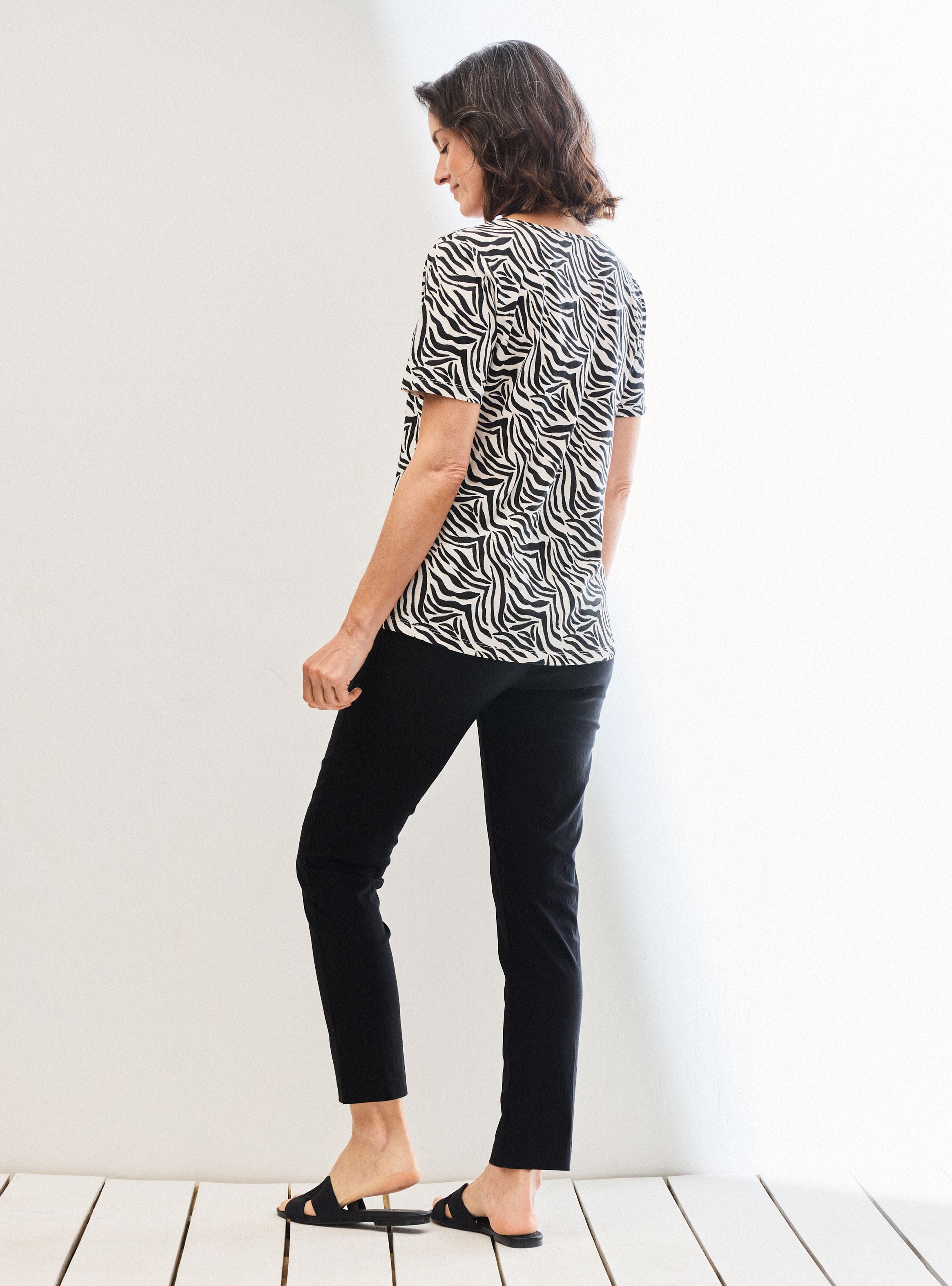 Polera Estampada con Argolla Metálica en Escote-5