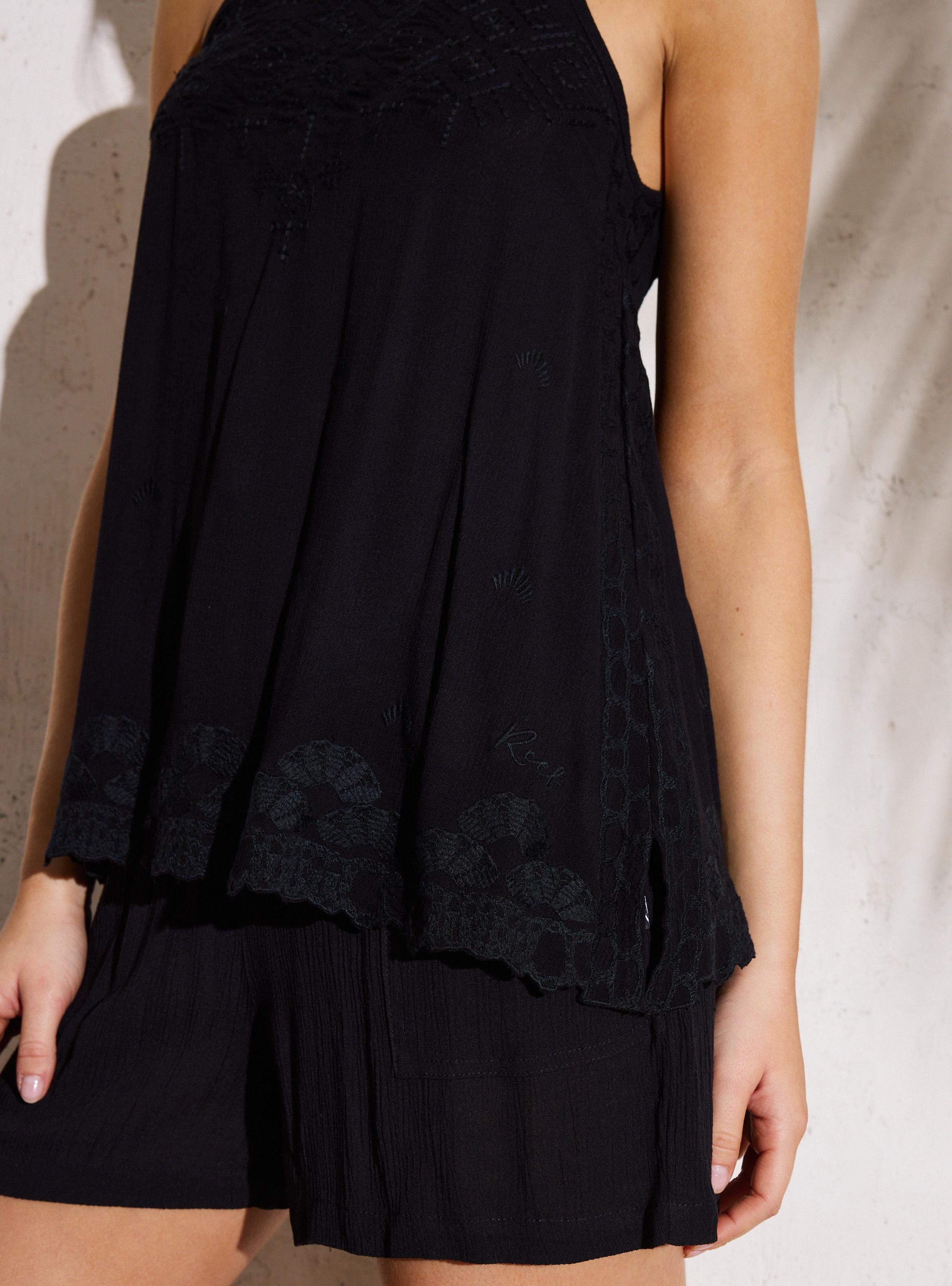 Blusa Pabilo con Bordado y Aberturas Laterales-3