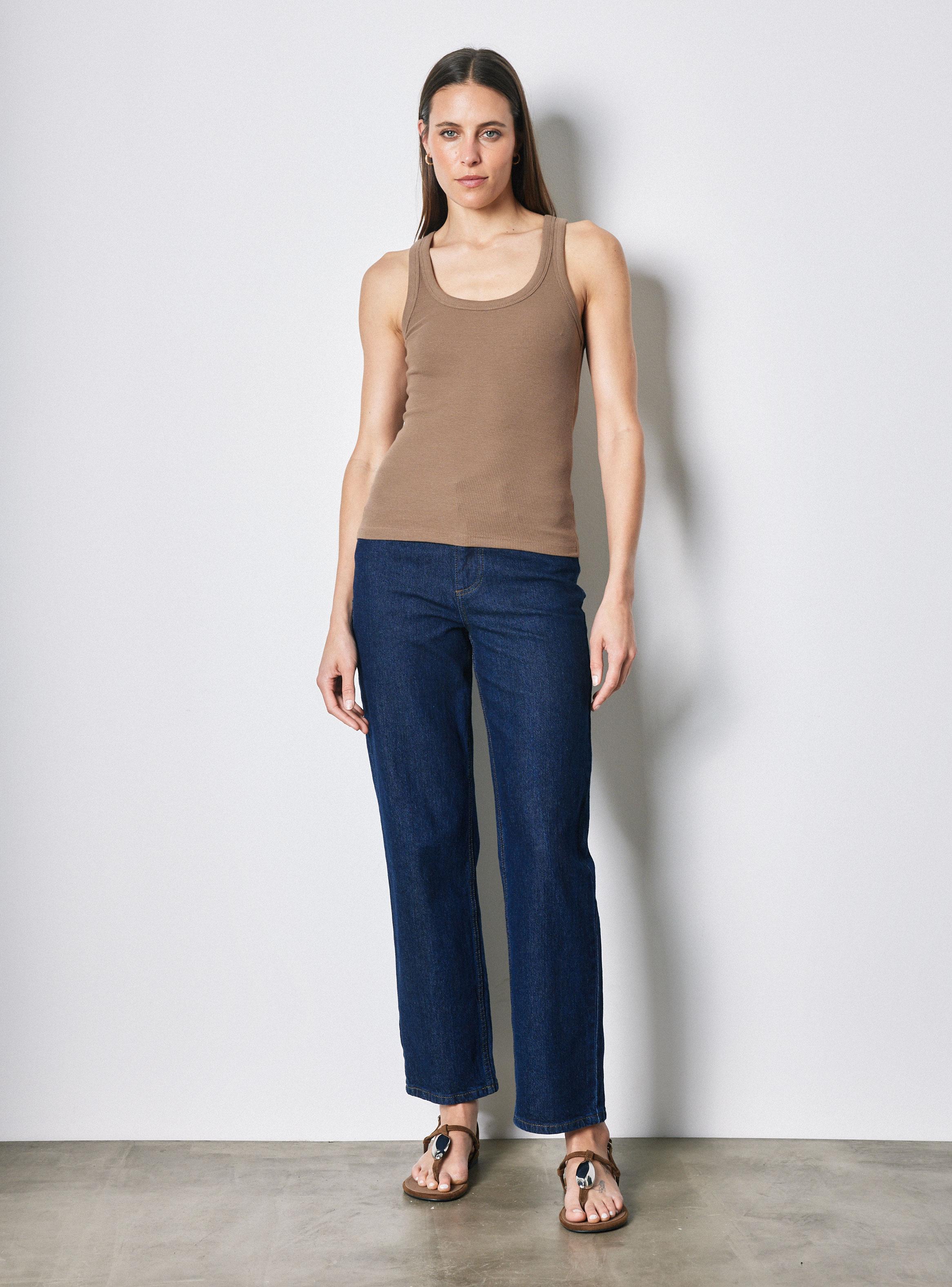 Polera sin Mangas Escote Redondo-4