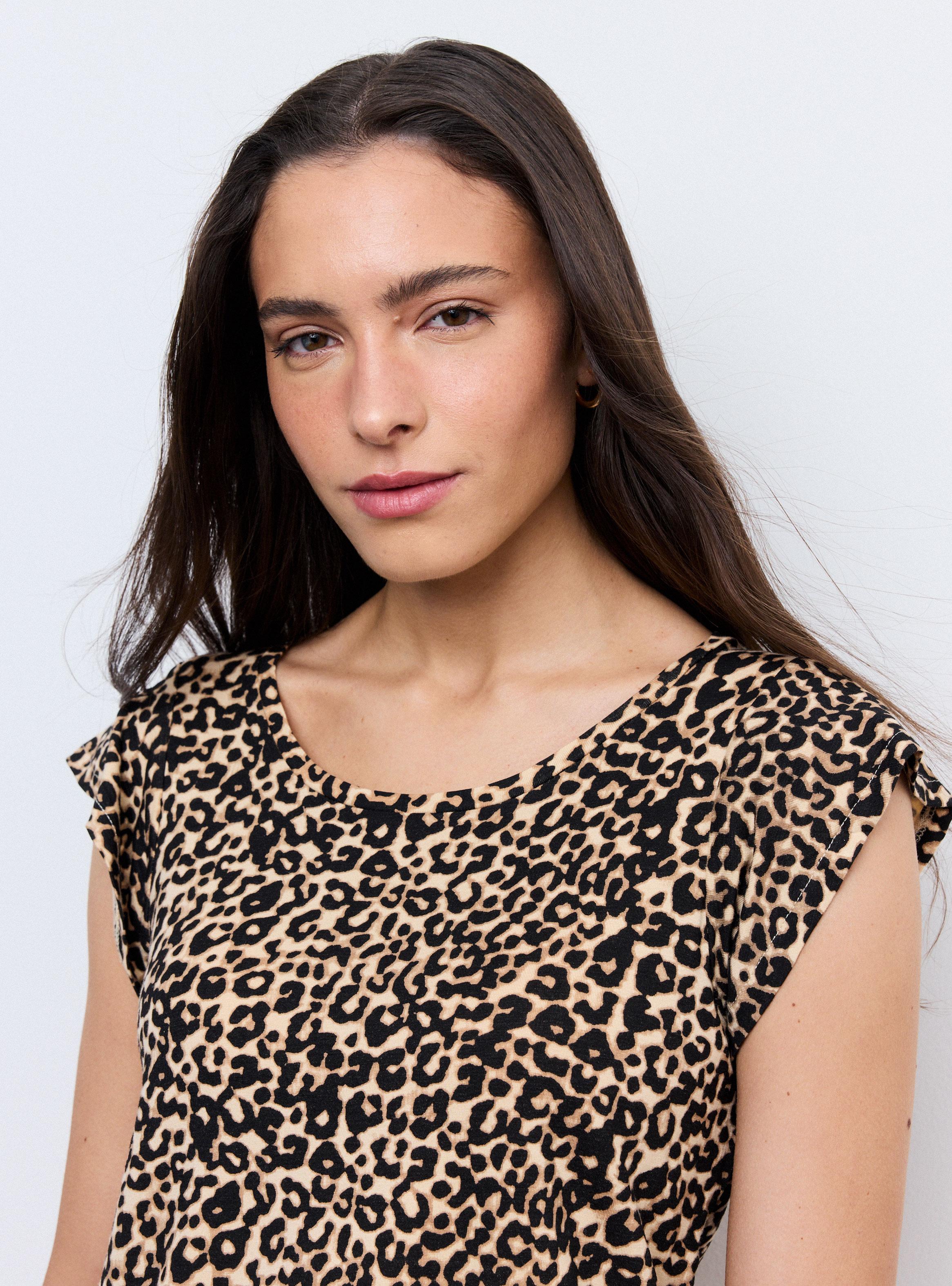 Polera Escote Redondo Estampado-2