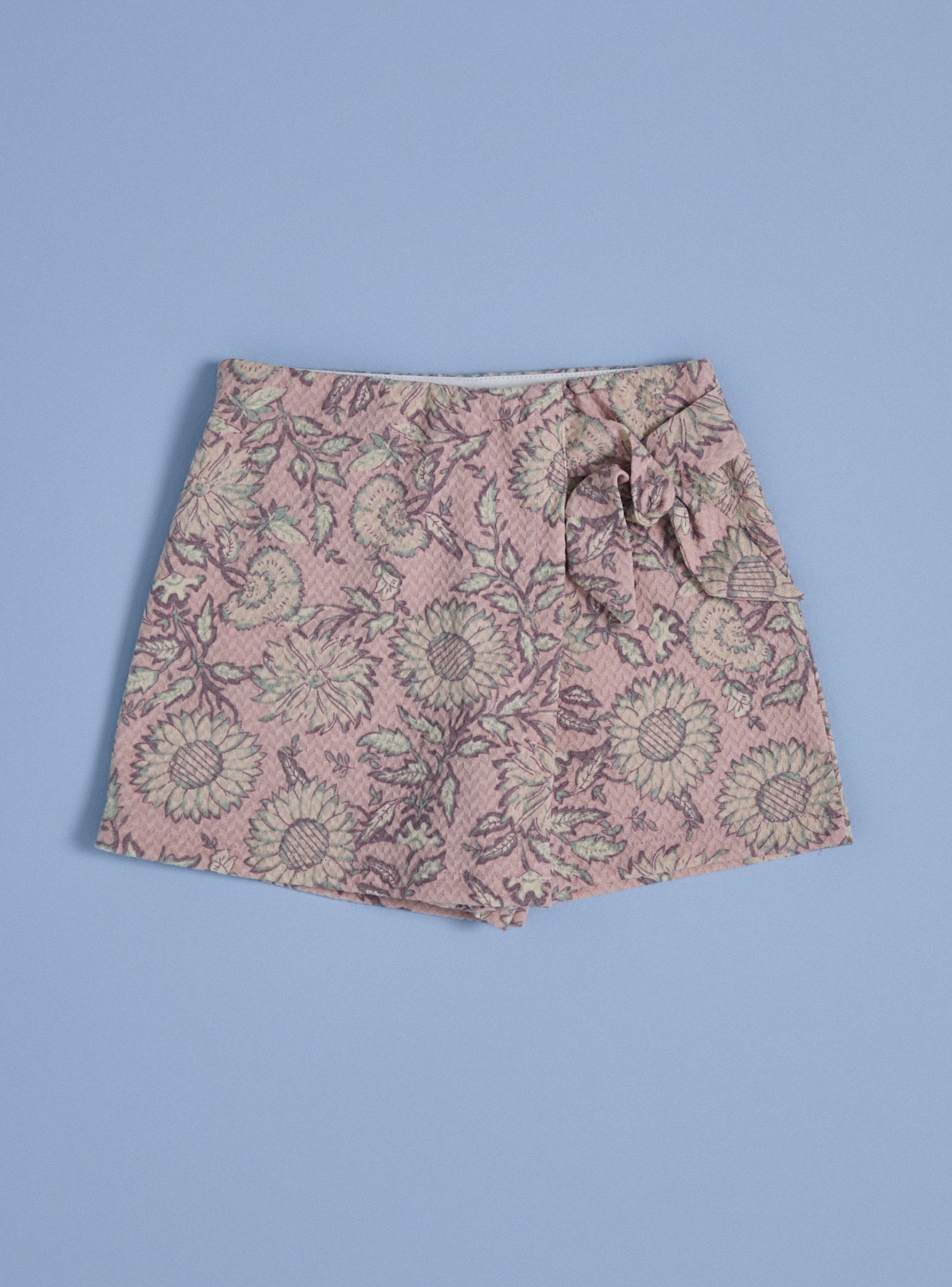 Short Tipo Falda Estampada con Lazo-0