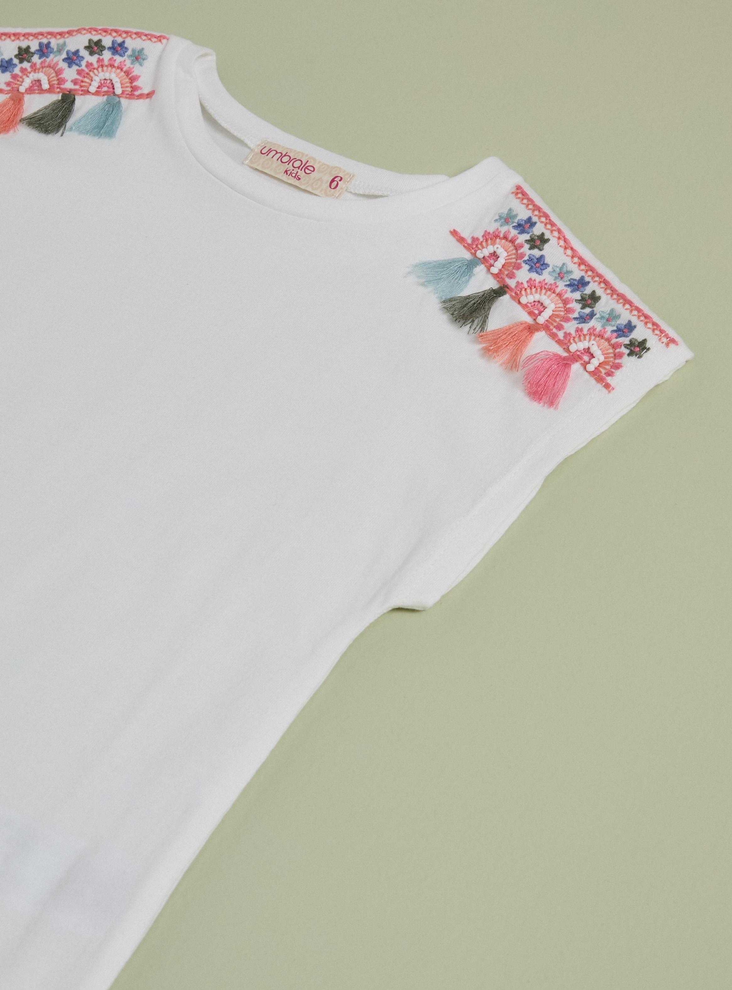 Polera Diseño con Mostacillas y Borlas-2