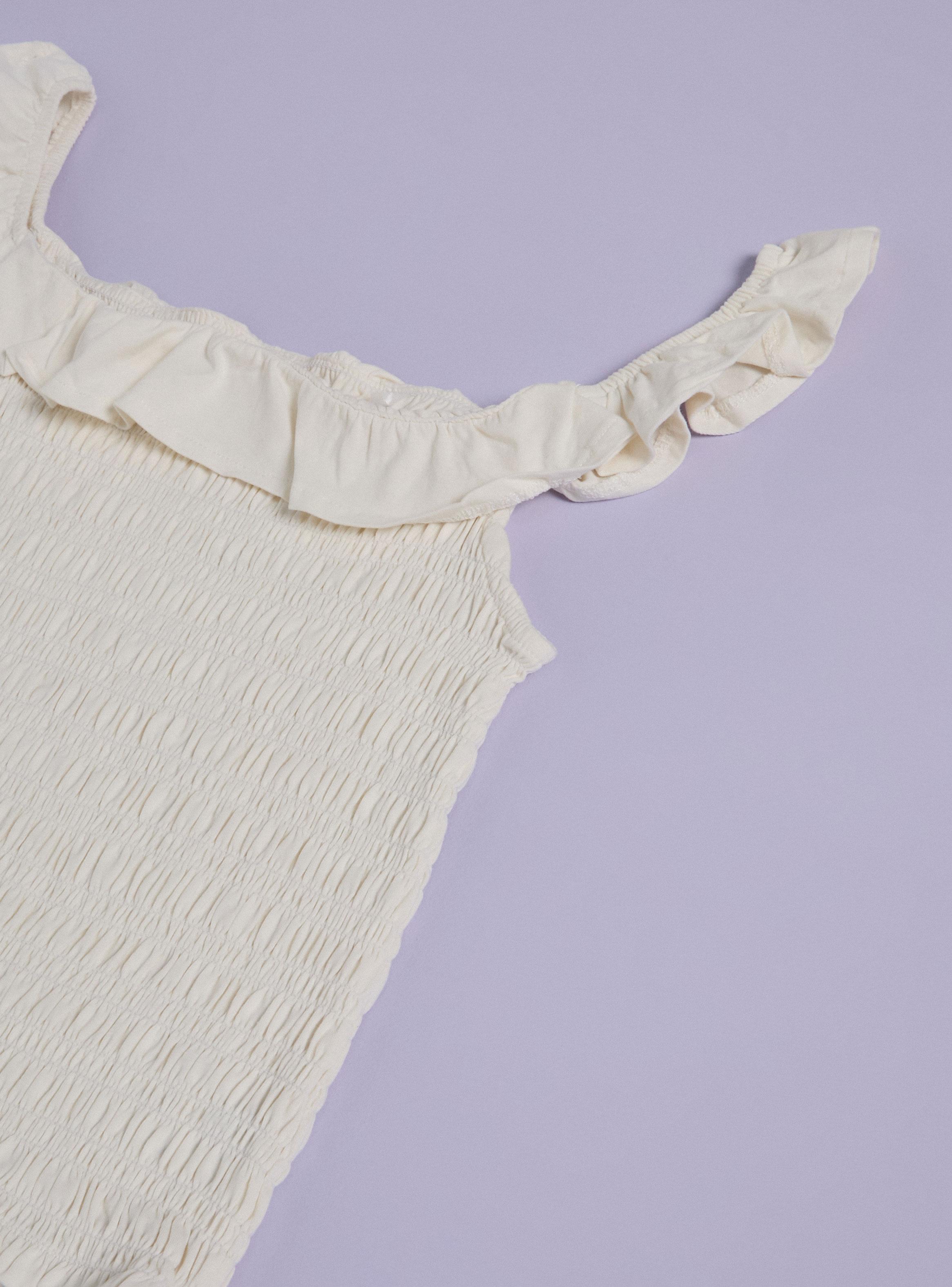 Polera Panal Elasticado y Cuello con Vuelos-2