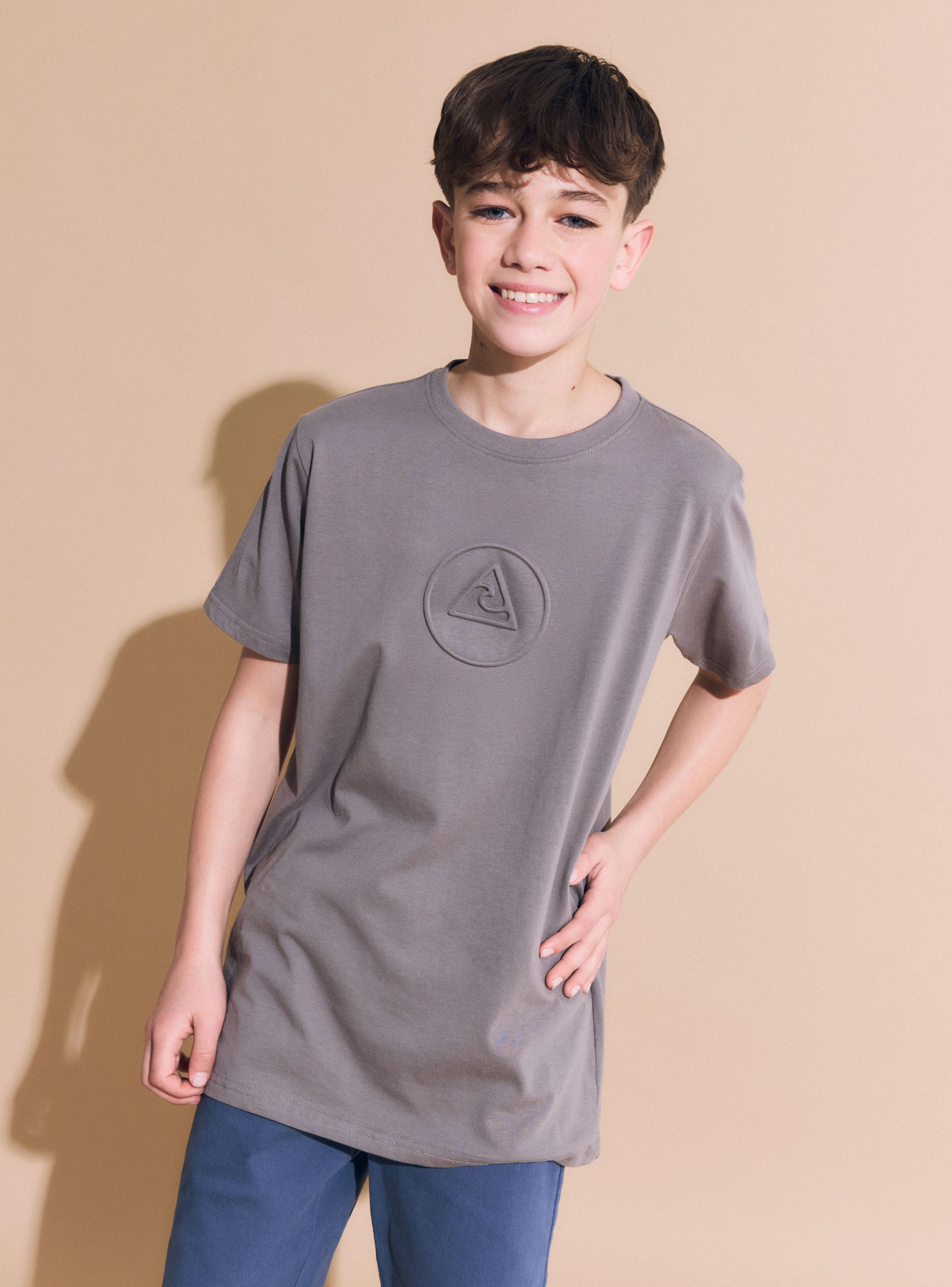 Polera Diseño en Relieve Frontal-3