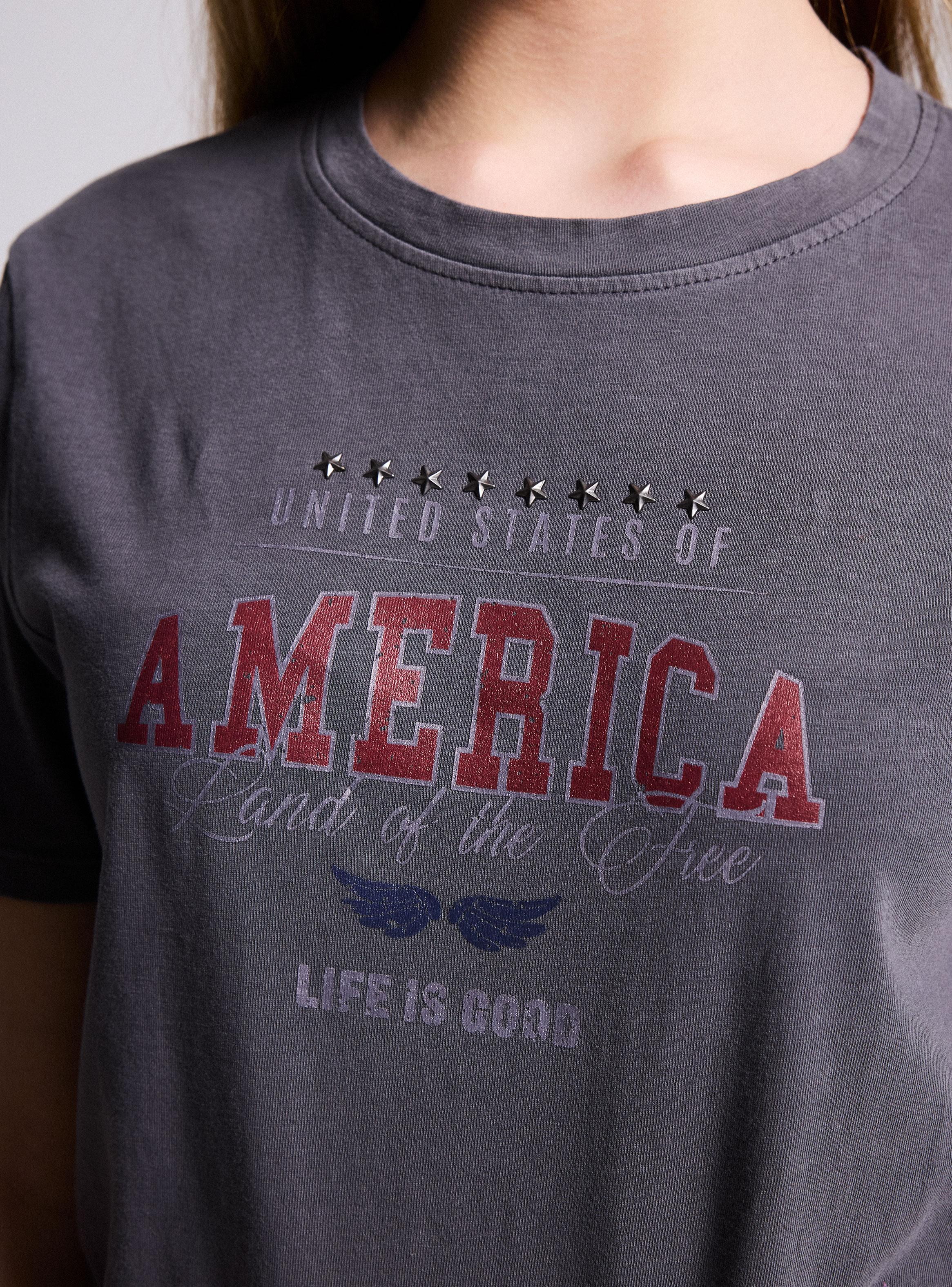Polera Acid Wash con Focal Print y Tachas Estrellas-4