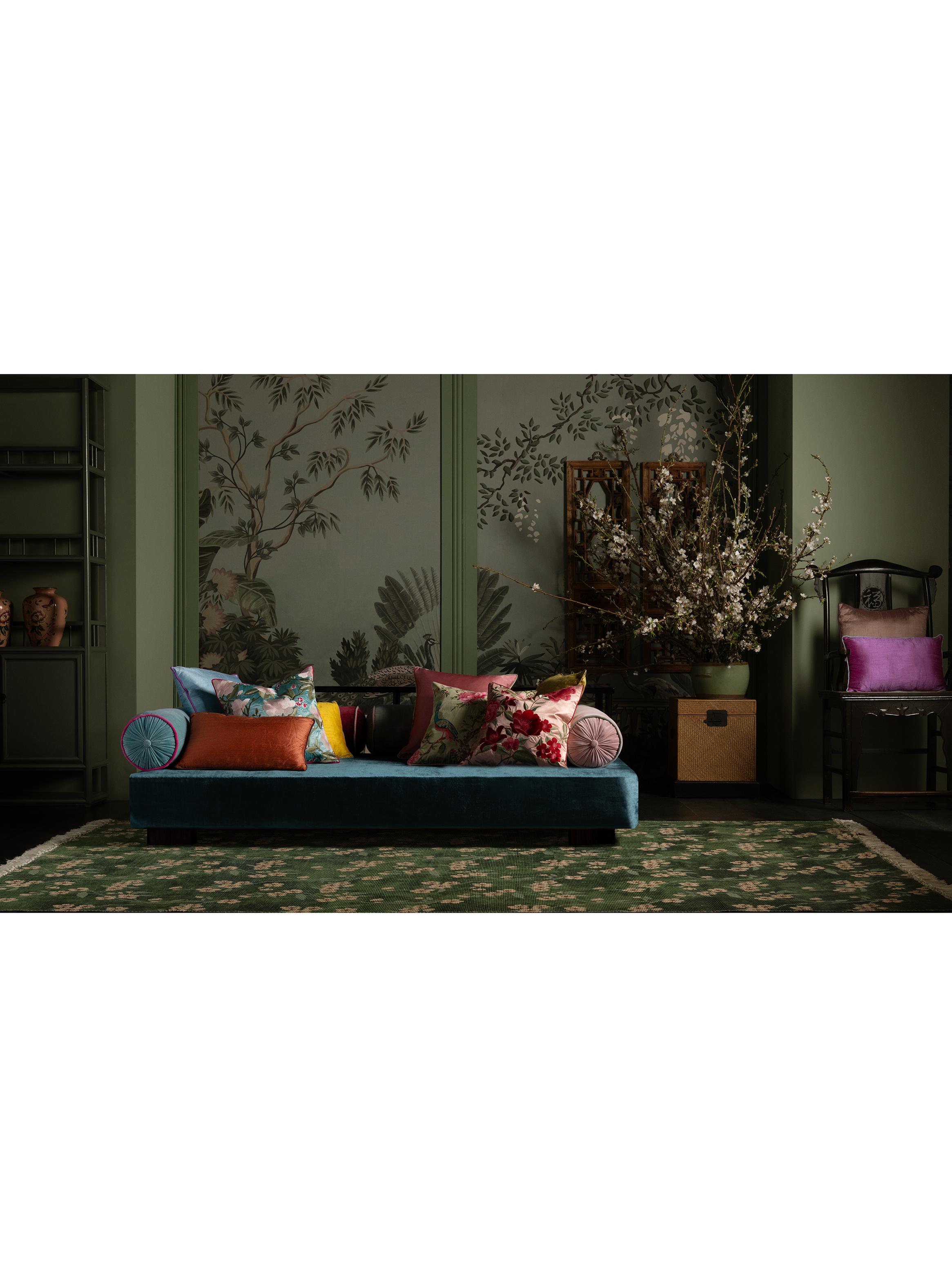 Cojín Bordado 4 Flores 45x45 cm-3