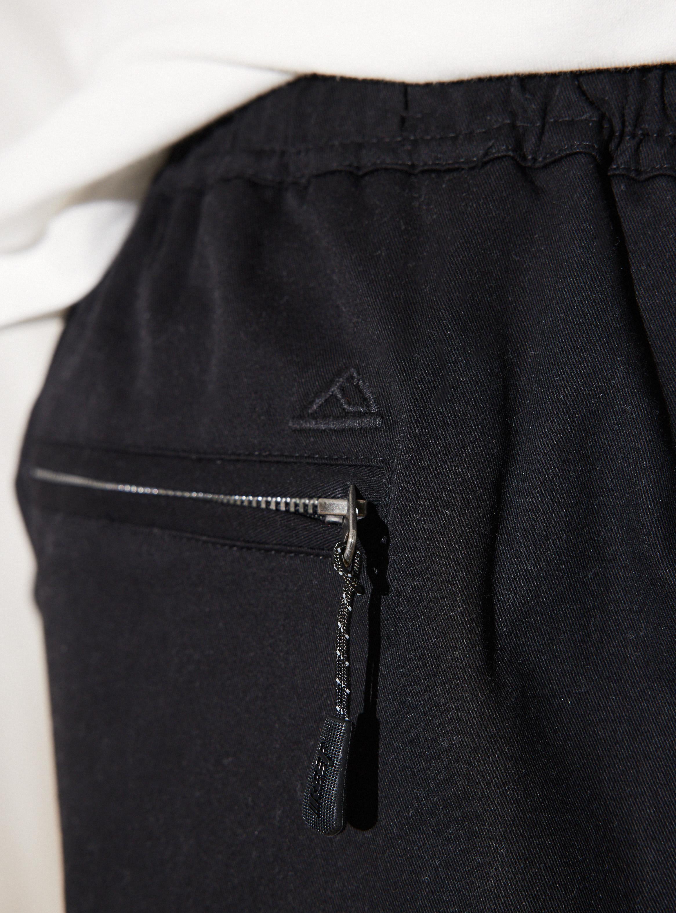 Short con pretina elasticada y ajustable-3
