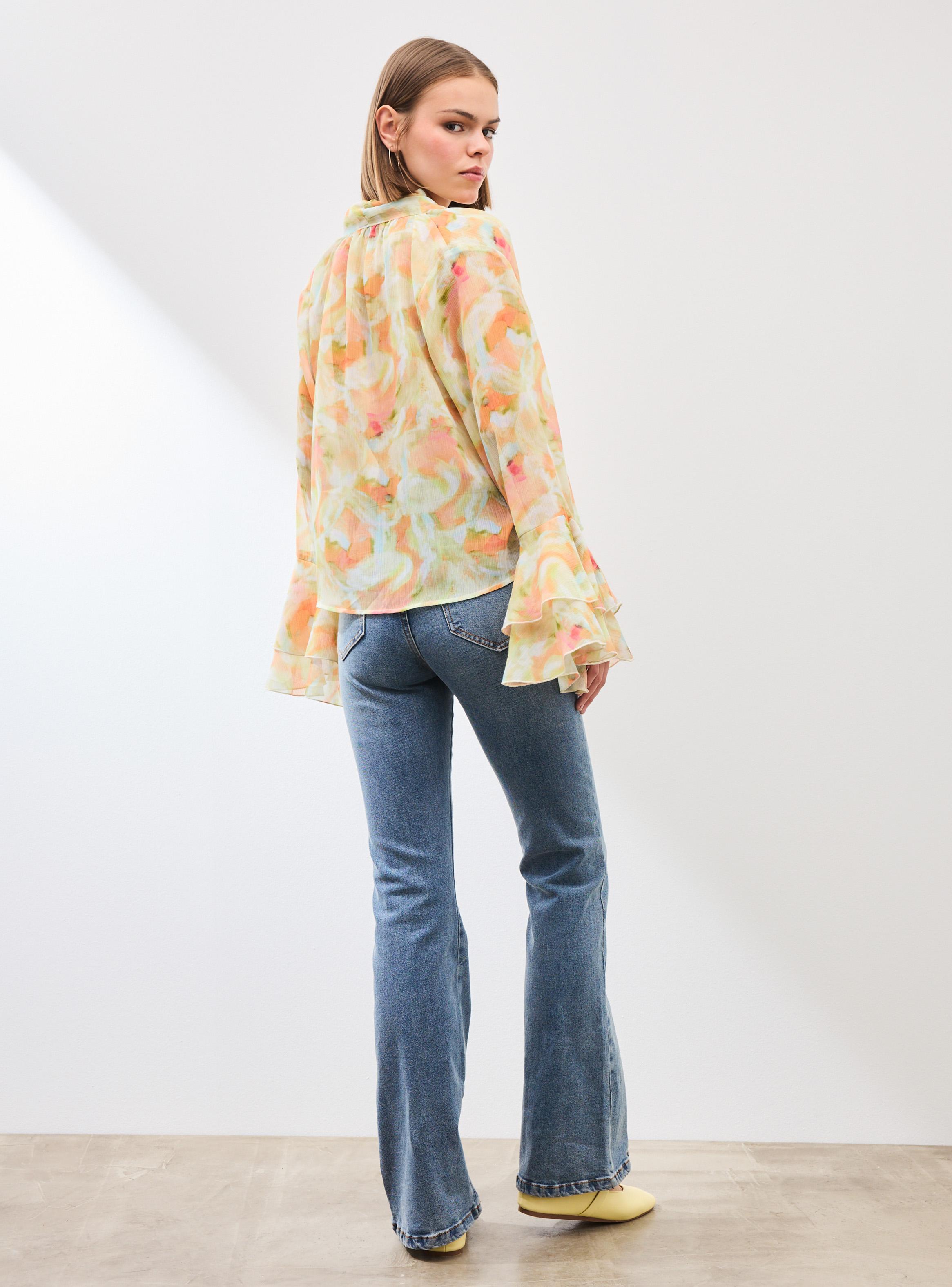 Blusa Fluida con Vuelos-5