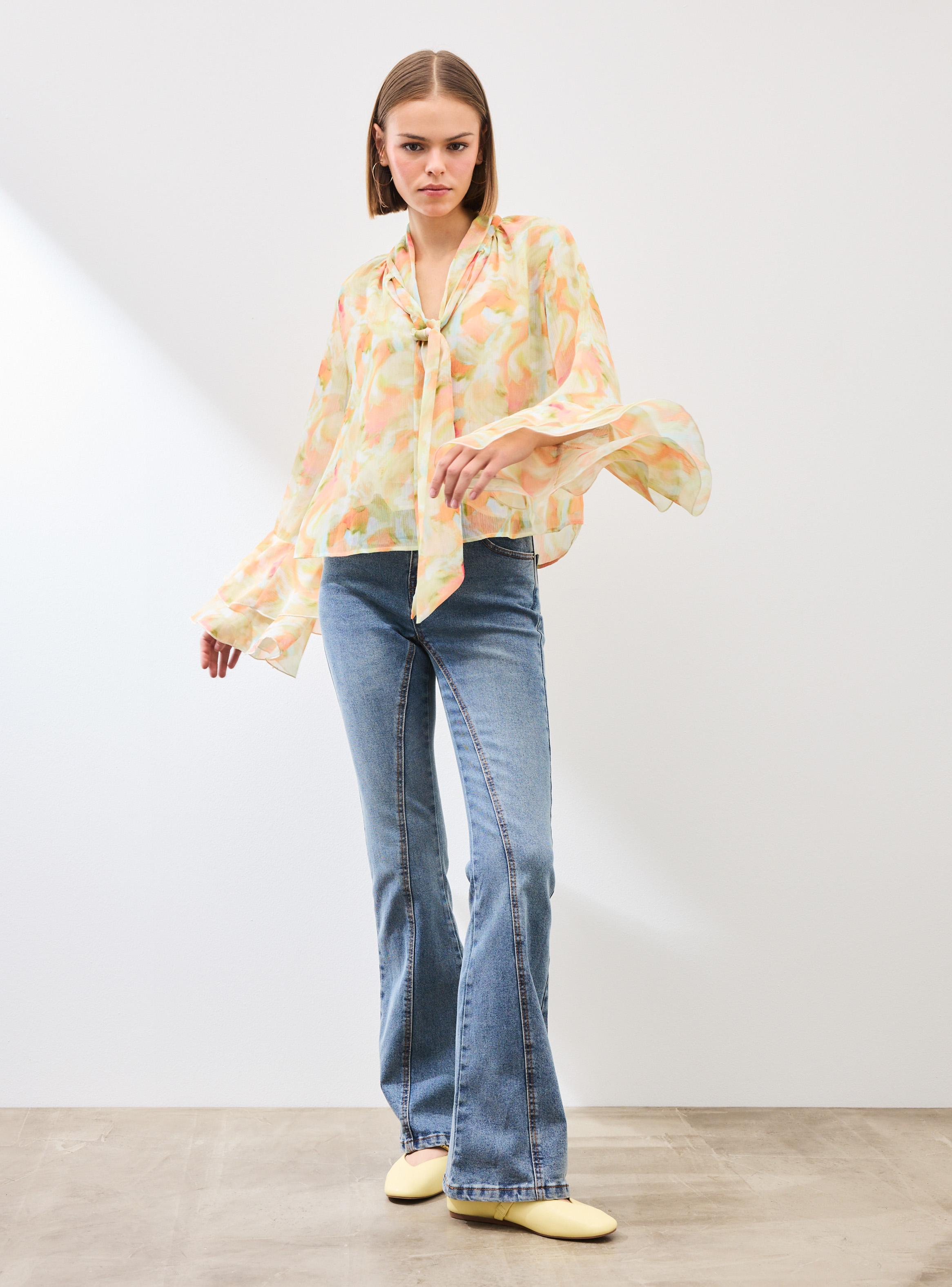 Blusa Fluida con Vuelos-4