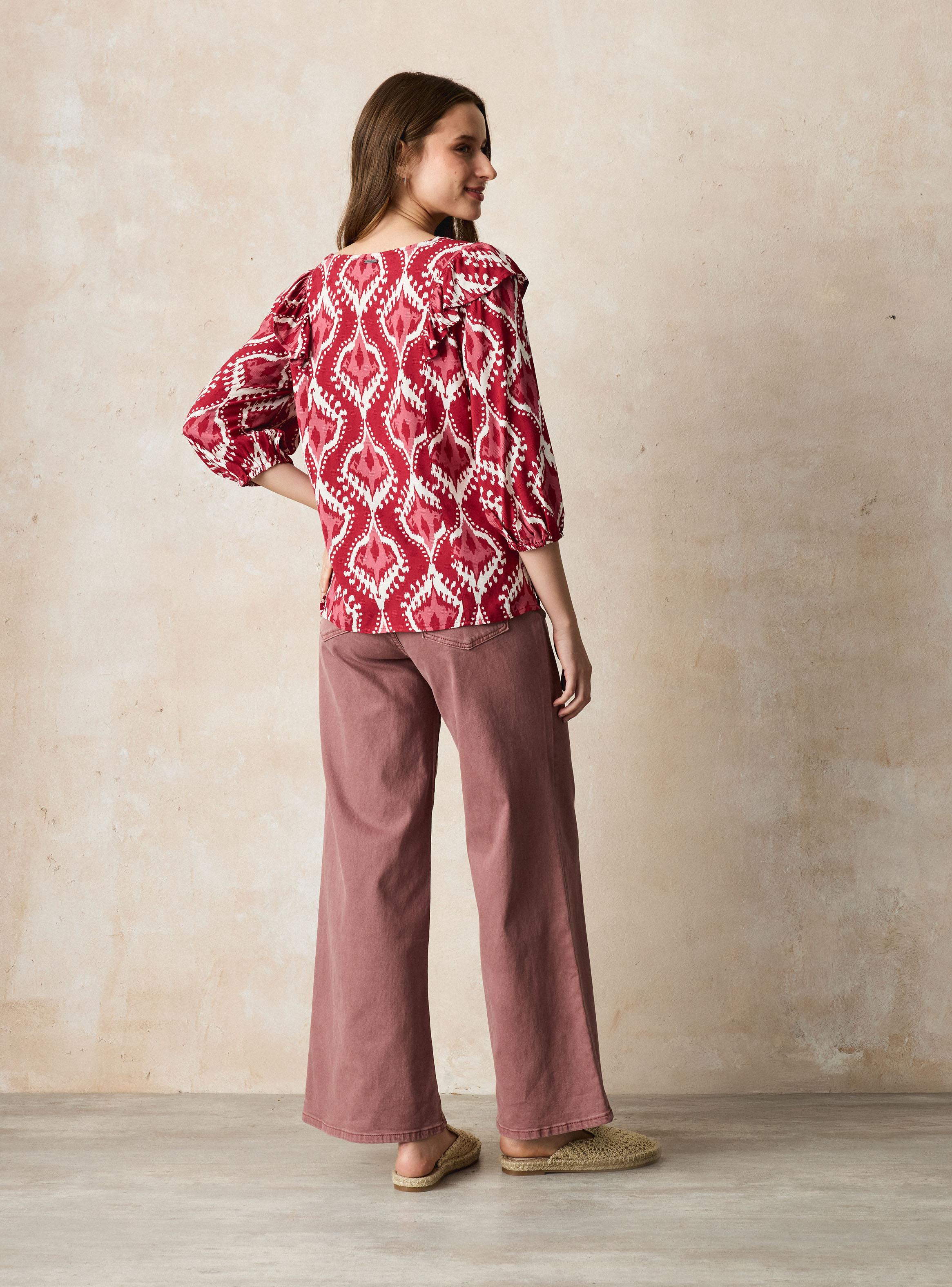Blusa Estampada con Detalle de Cinta en Cortes-5