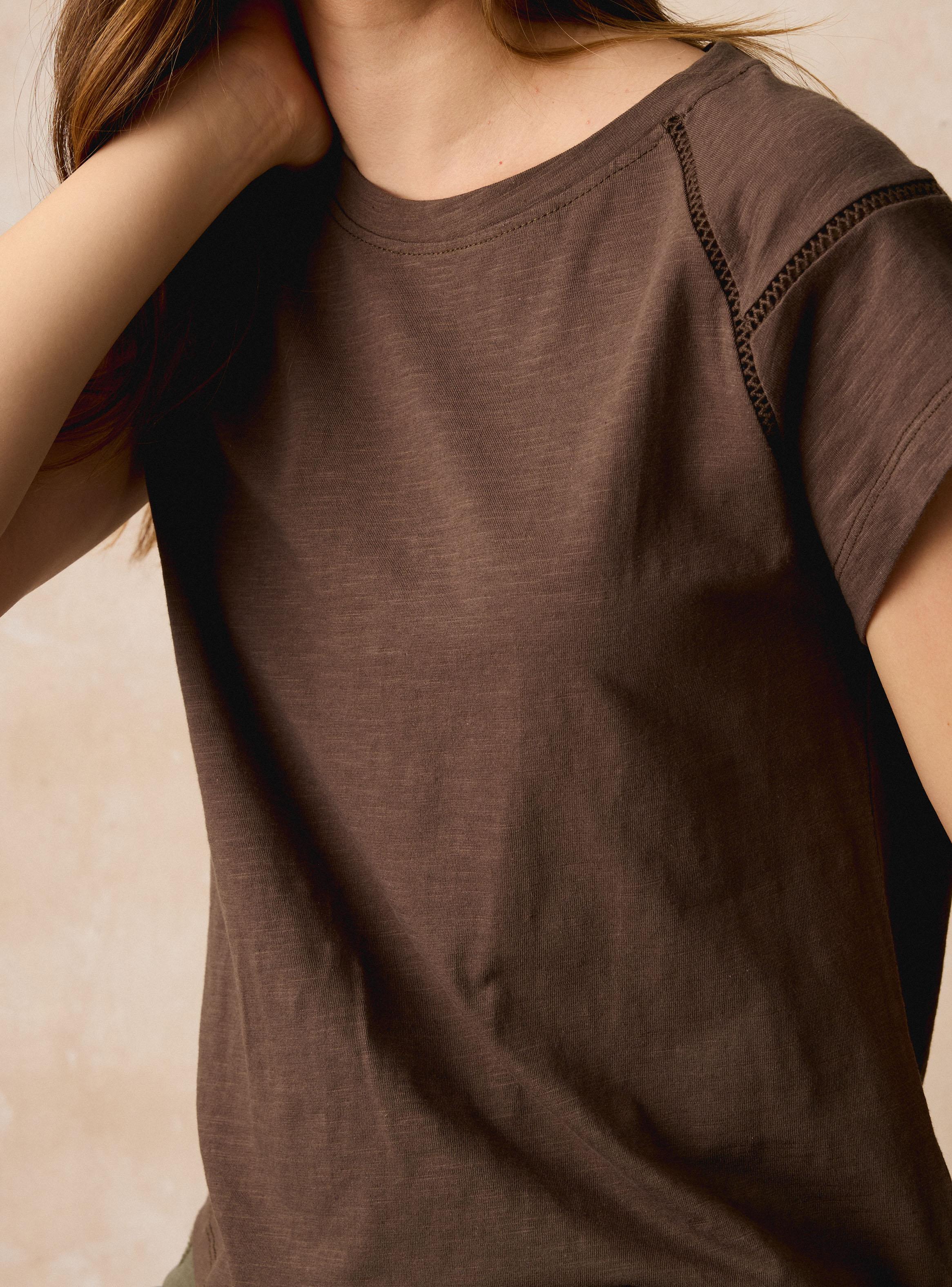 Polera con Detalle de Cinta Proceso de Teñido-3