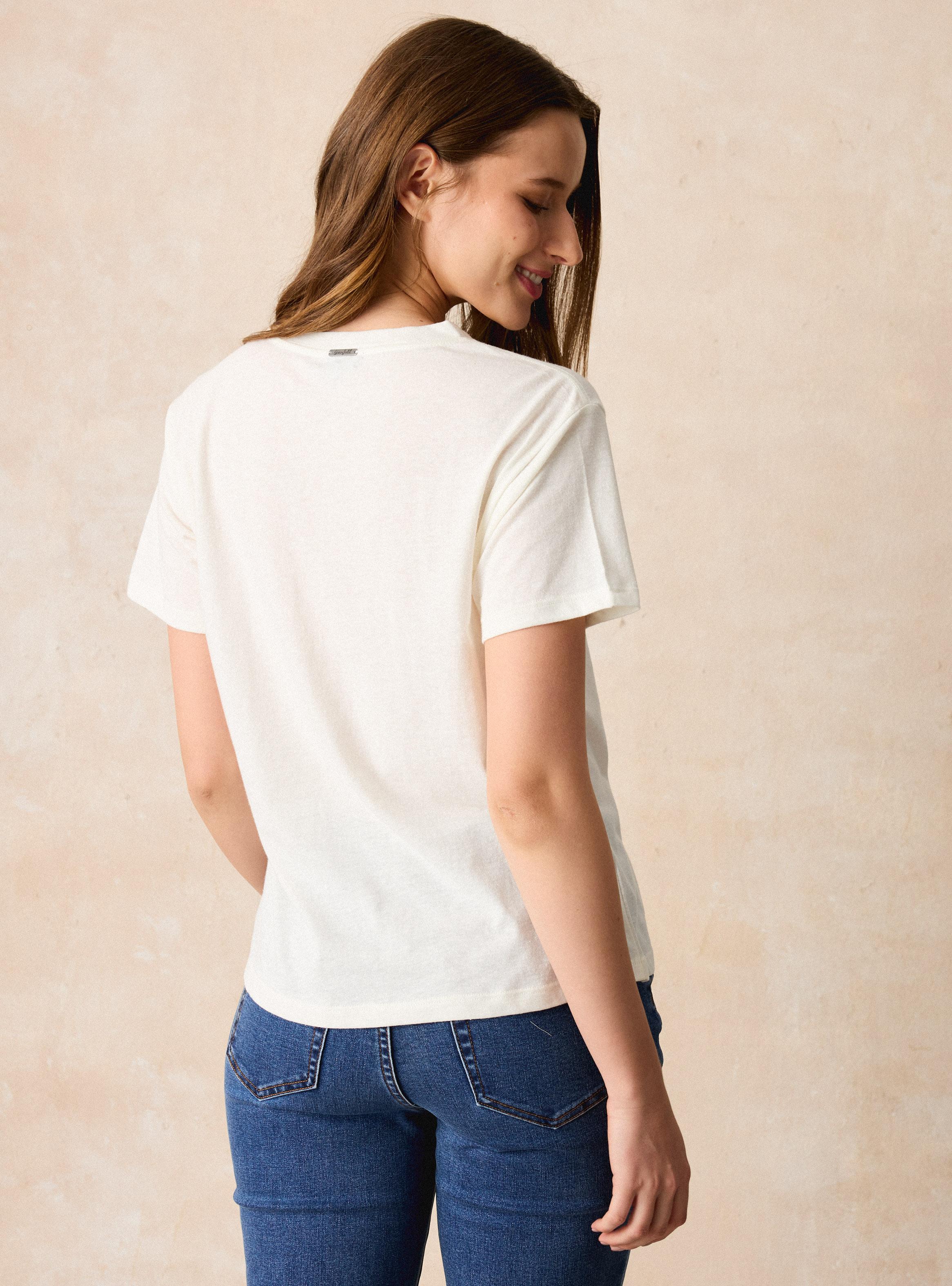 Polera de Tela Jaspeada con Estampado Bordado-1