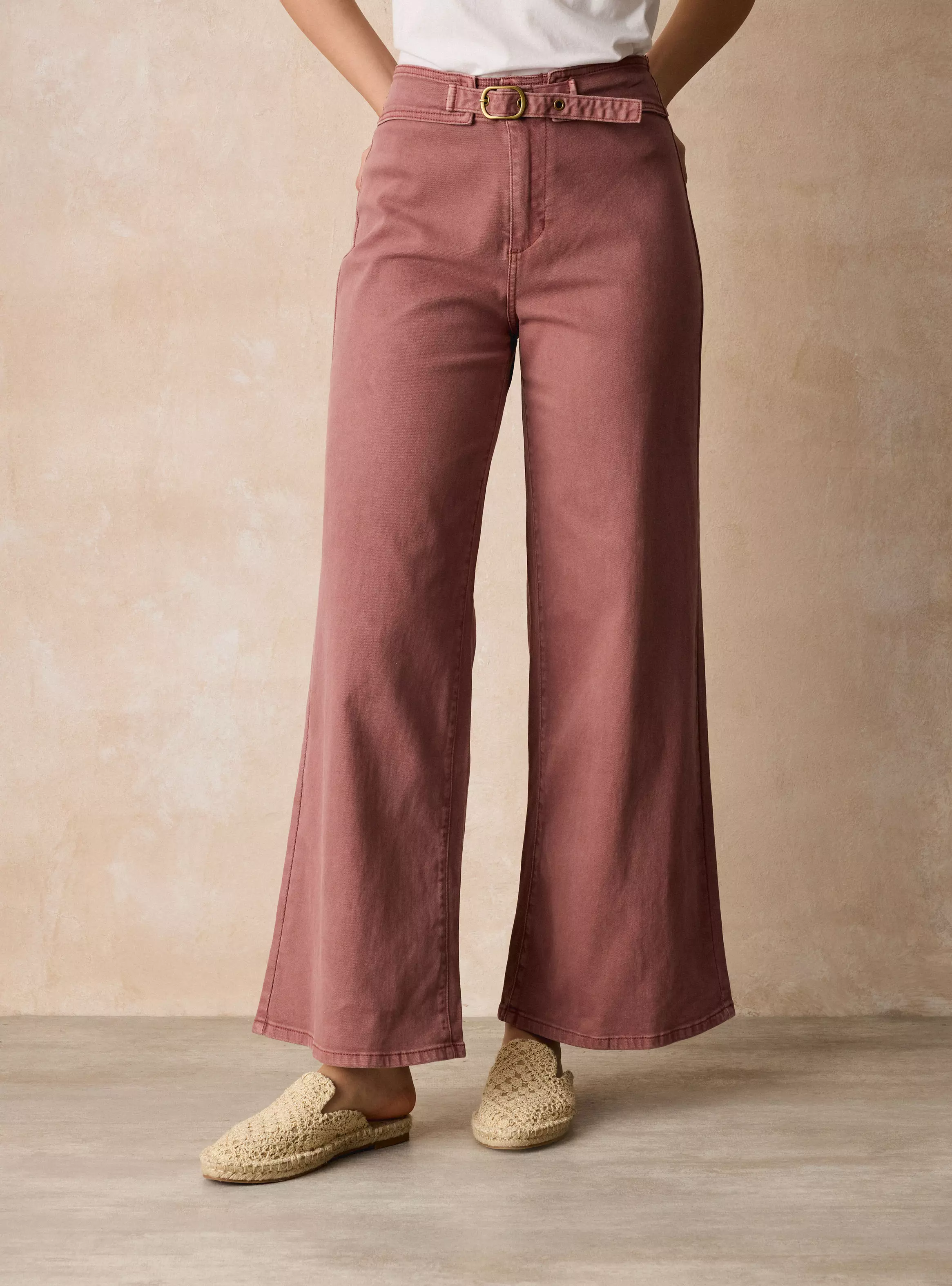 Pantalón con Detalle Cinturón Delantero-0