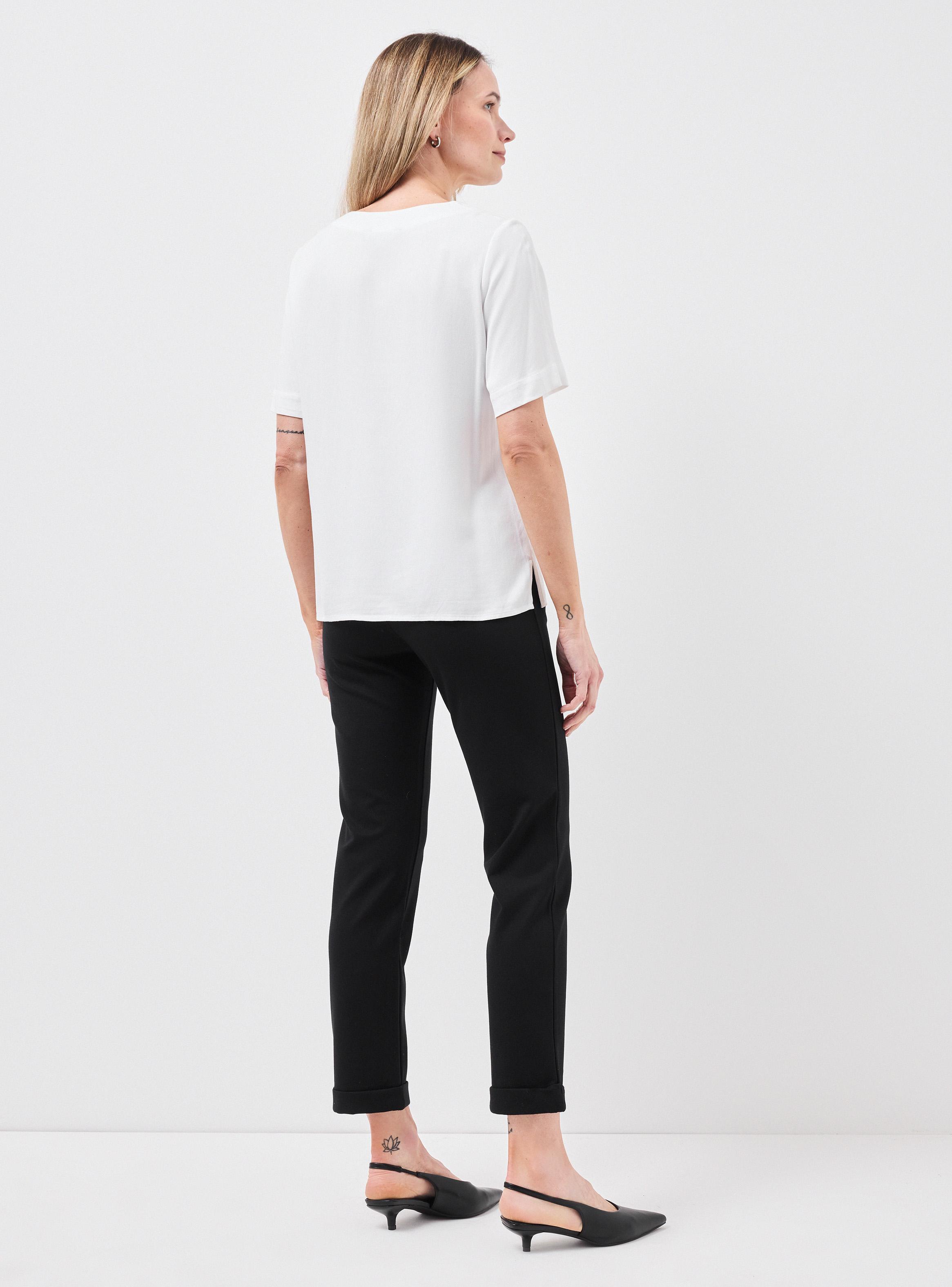 Blusa con Placa Metálica en Escote-5