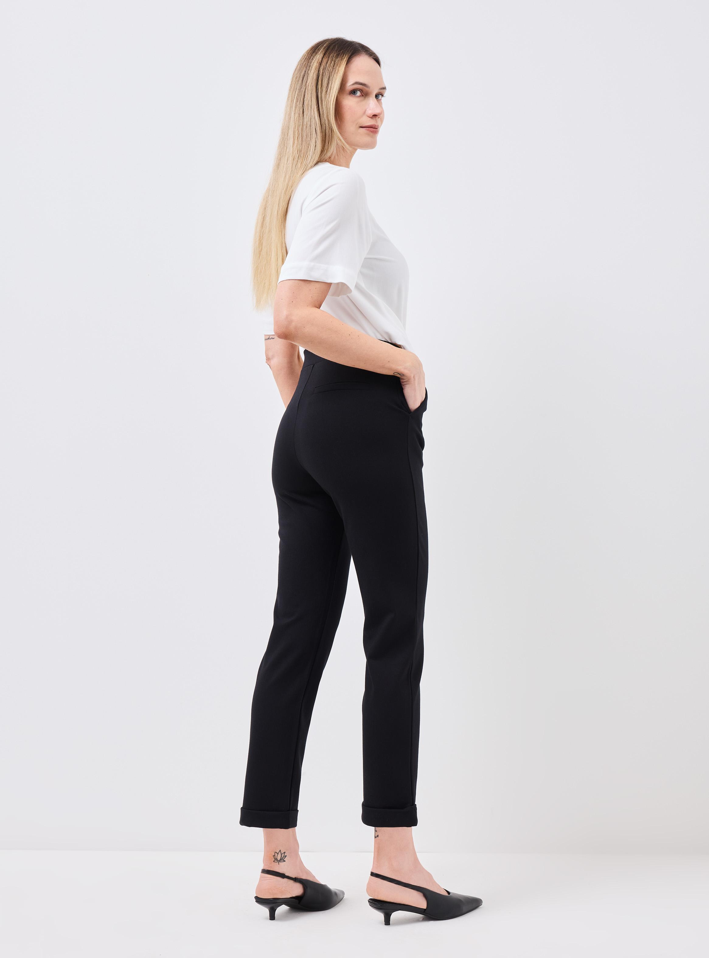 Pantalón de Punto con Hebilla Decorativa en Pretina-5