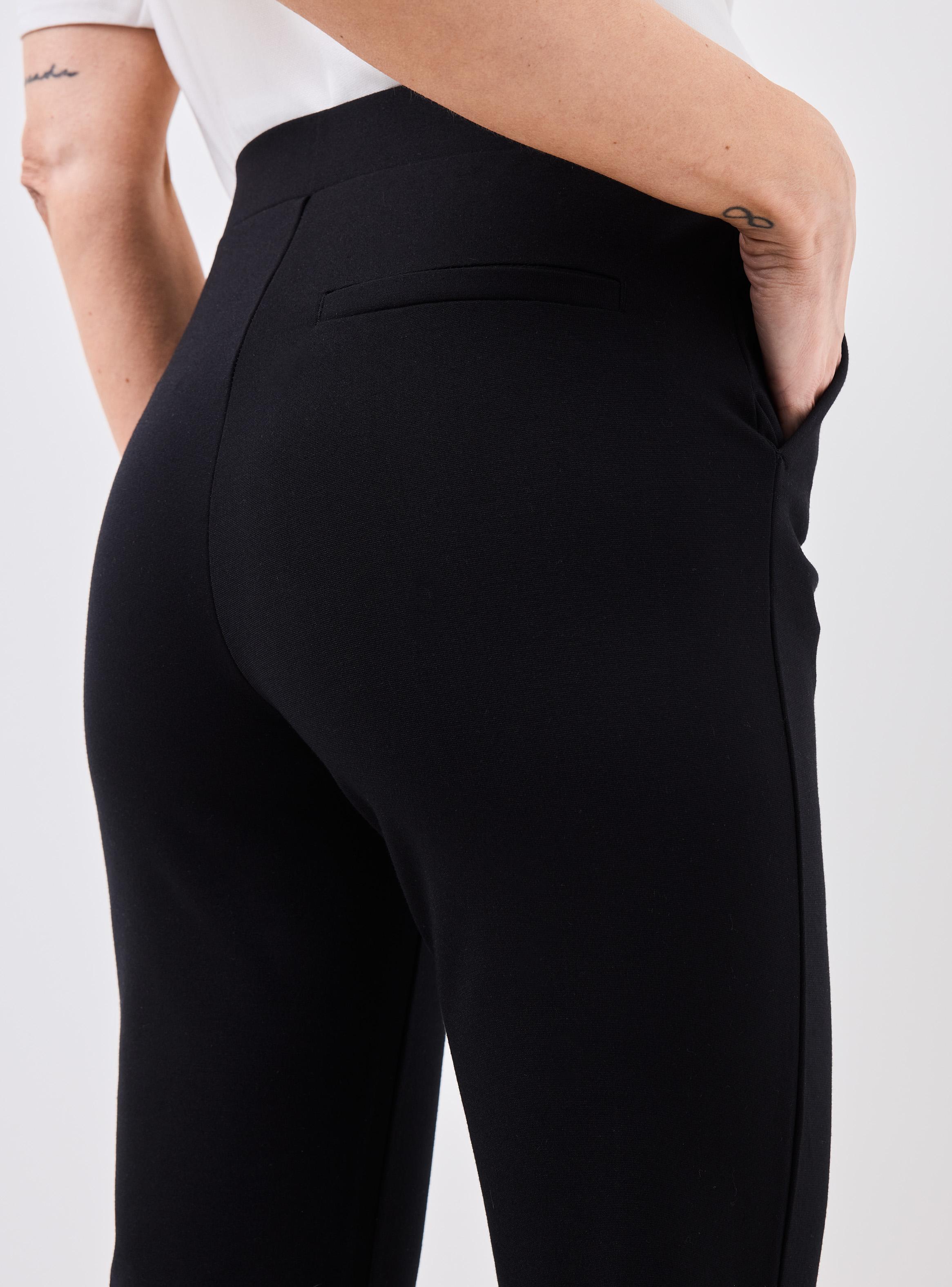 Pantalón de Punto con Hebilla Decorativa en Pretina-3