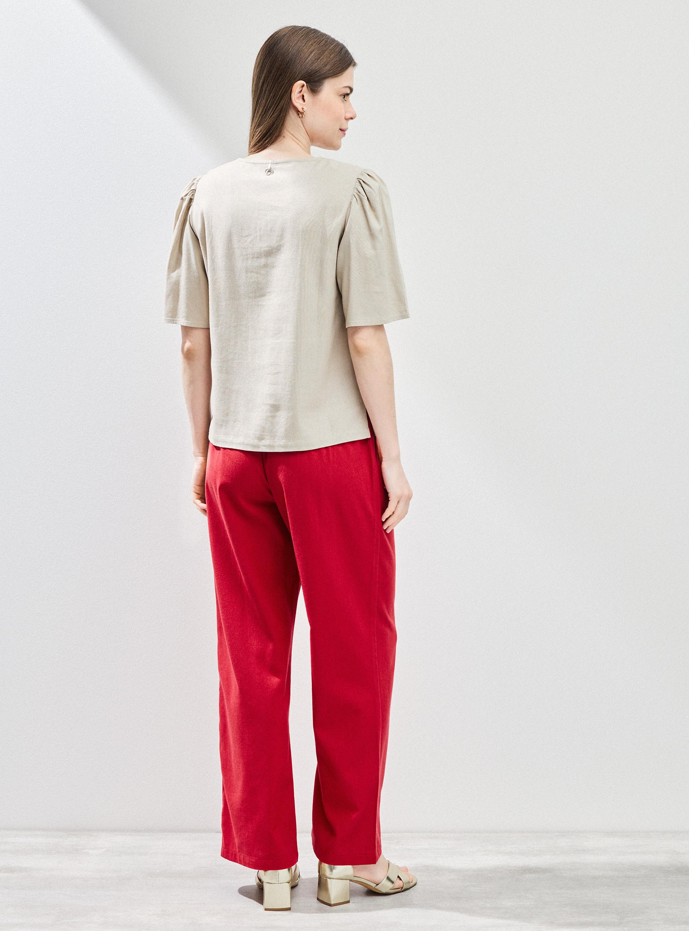 Blusa con Lino y Detalle Metalizado en Tela-5