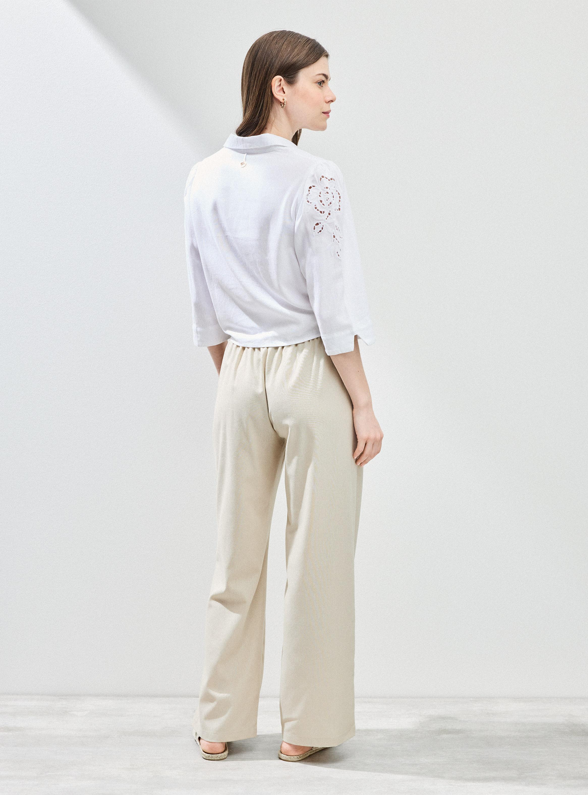 Blusa con Bordado y Nudo Ingerior-5