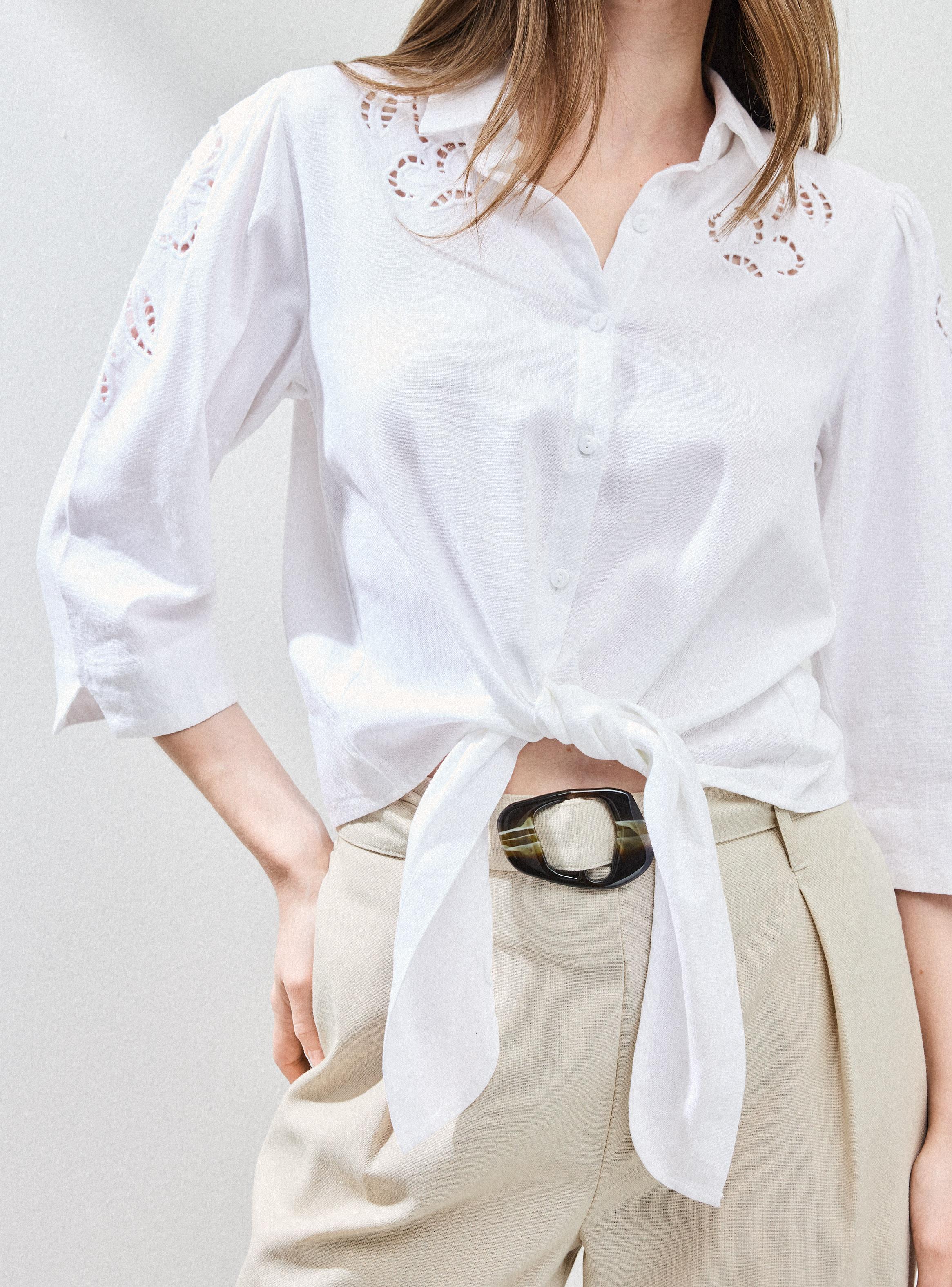 Blusa con Bordado y Nudo Ingerior-2